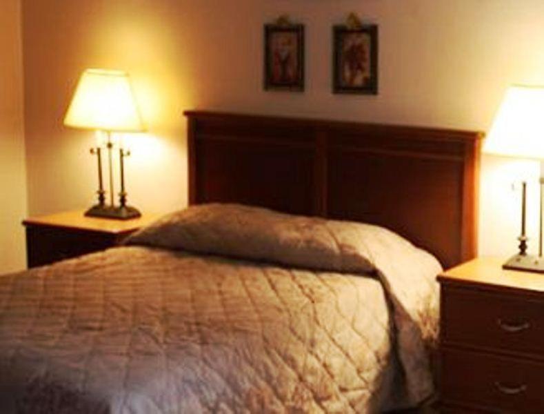 Standard Queen Room - Photo 4