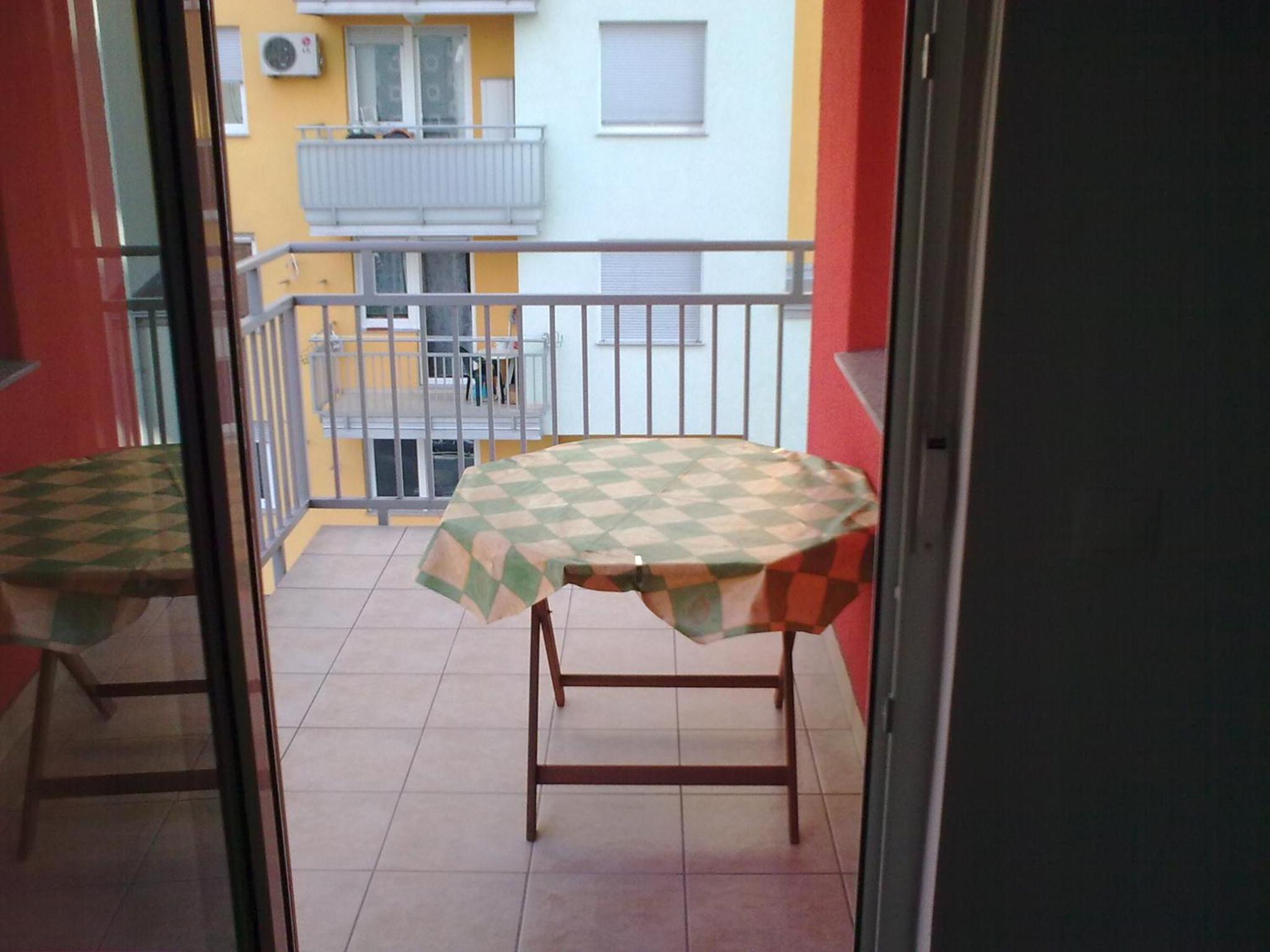 Apartment - Photo 10