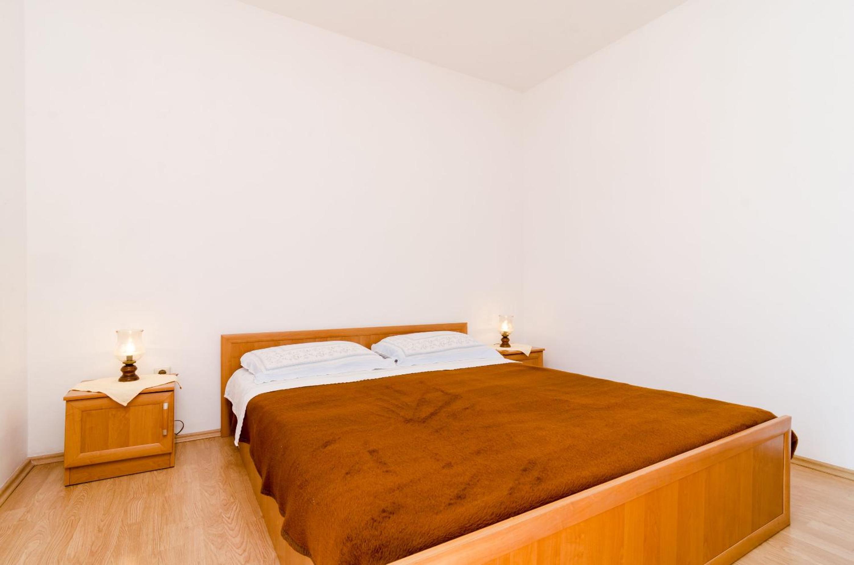 One-Bedroom Apartment with Balcony and Sea View photo 1