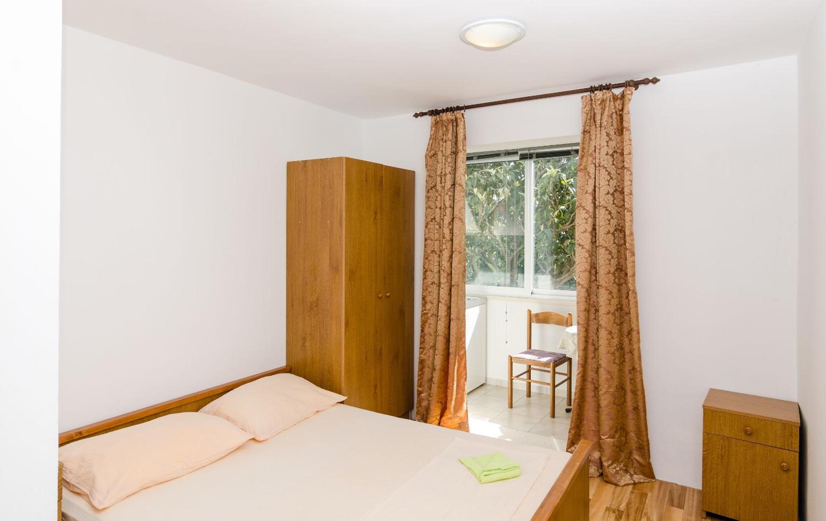 Studio Apartment photo 1