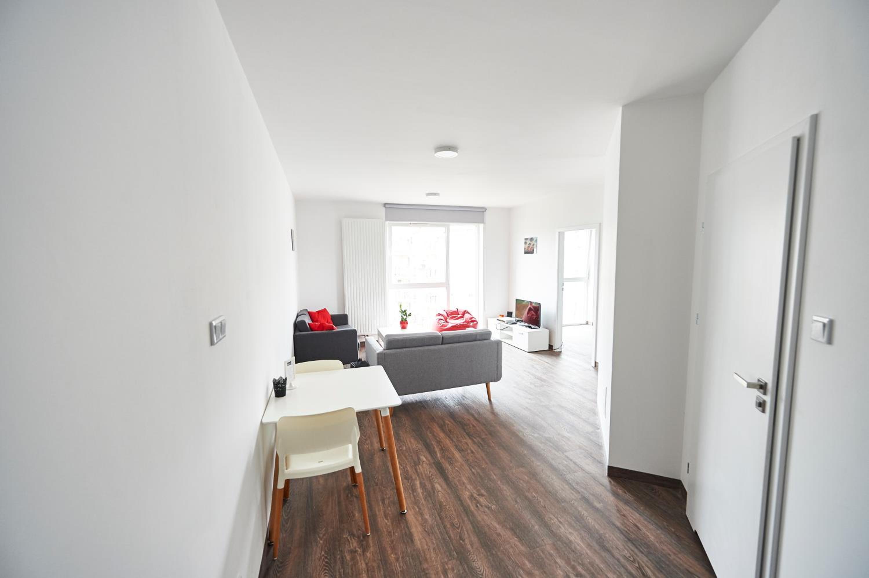 One-Bedroom Apartment - Photo 1