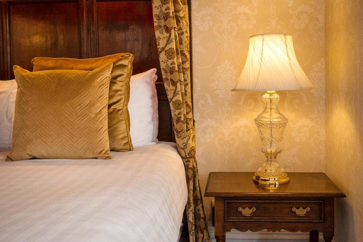 Four Poster Suite  - Photo 2