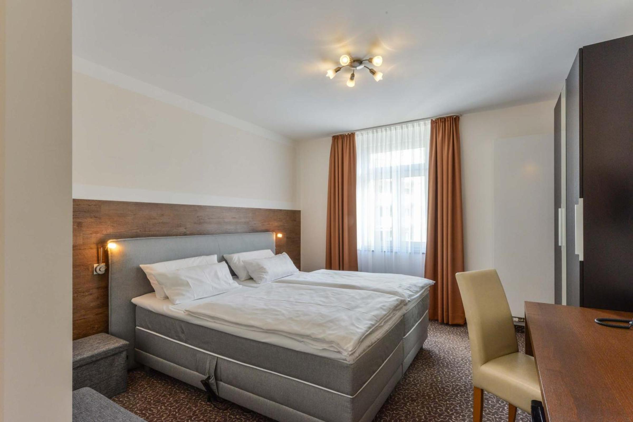 Double Room - Photo 1