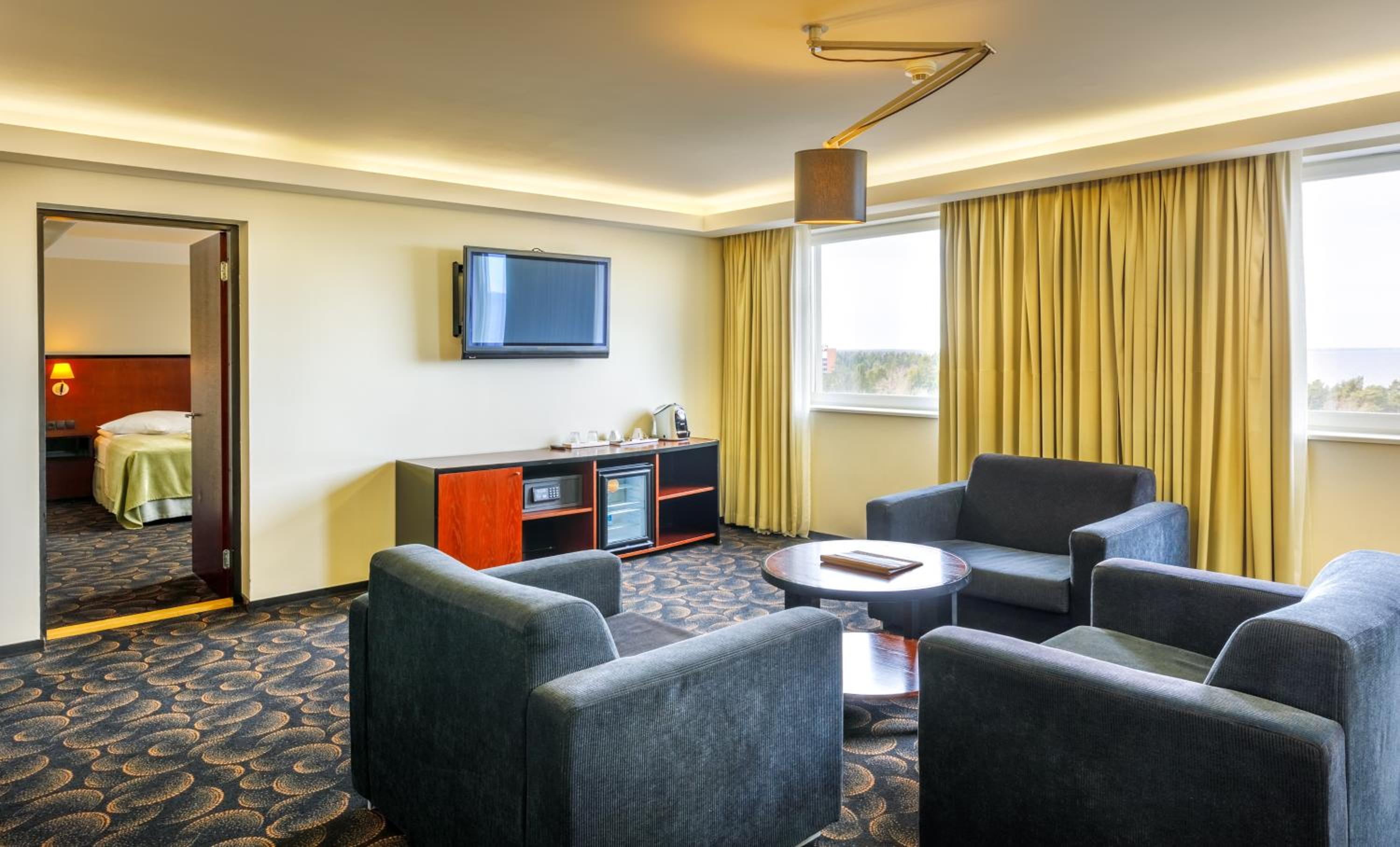 Suite with Spa Access - Photo 1