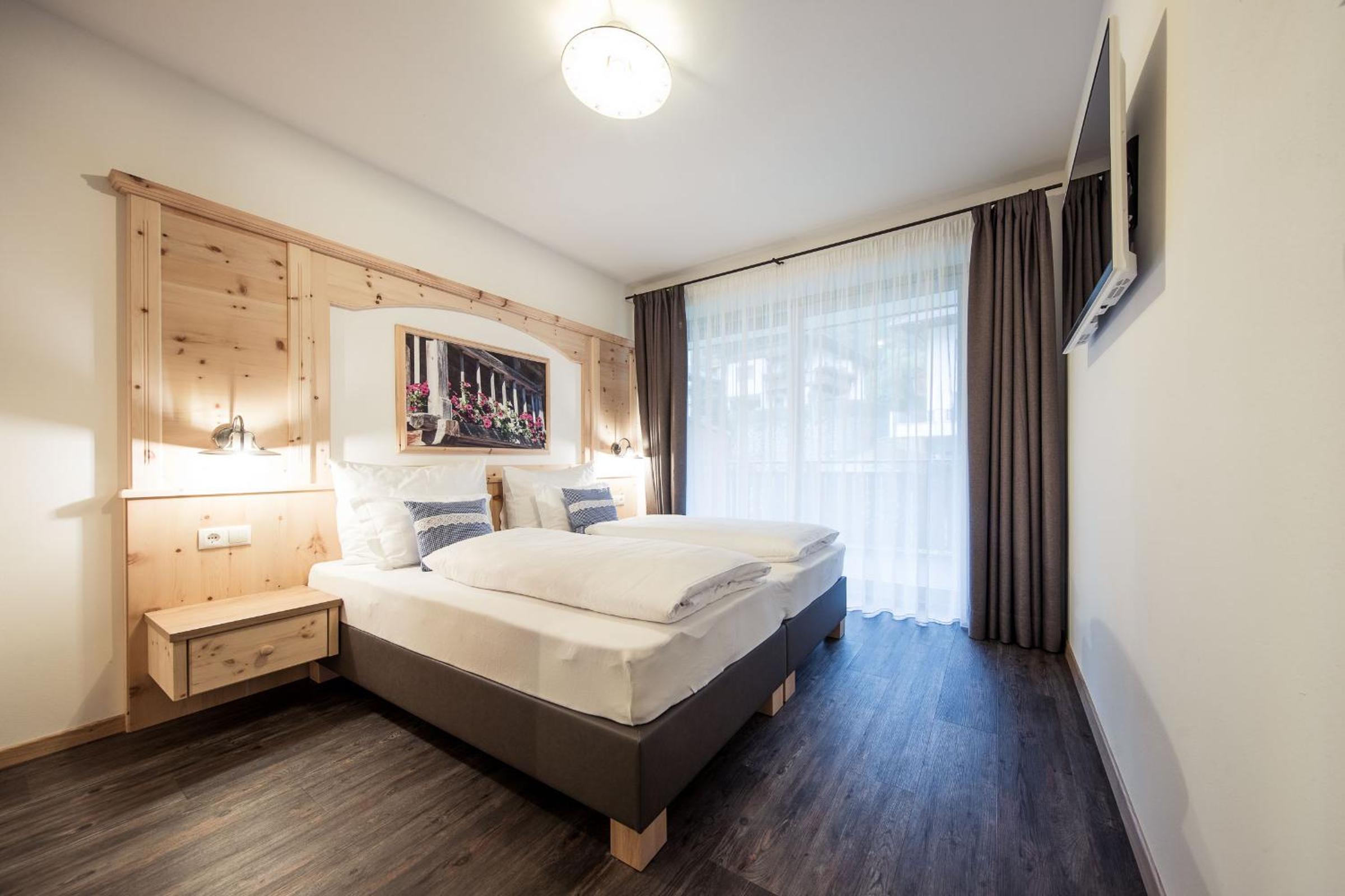 Two-Bedroom Apartment - Photo 4