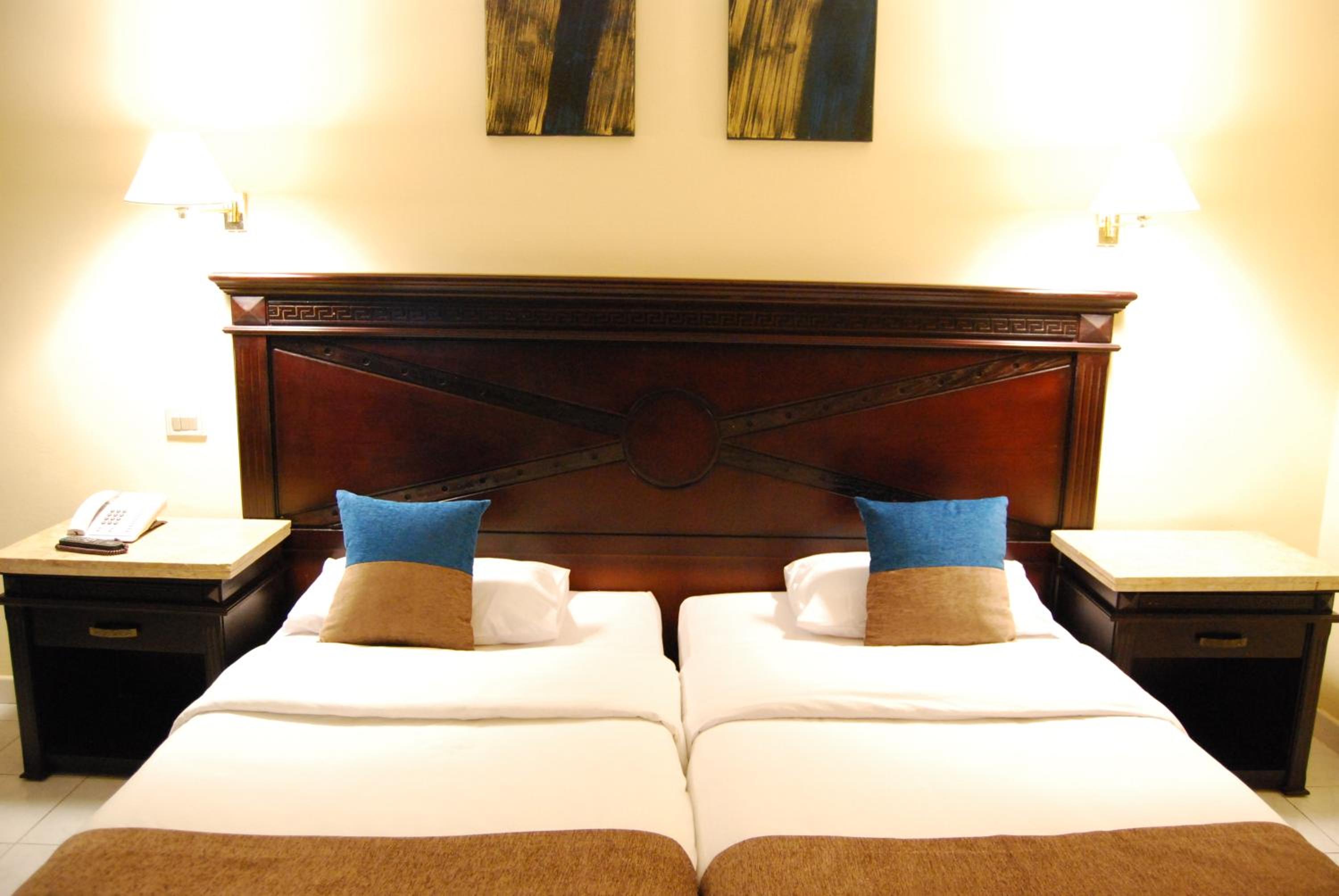 Standard Twin Room with Garden View