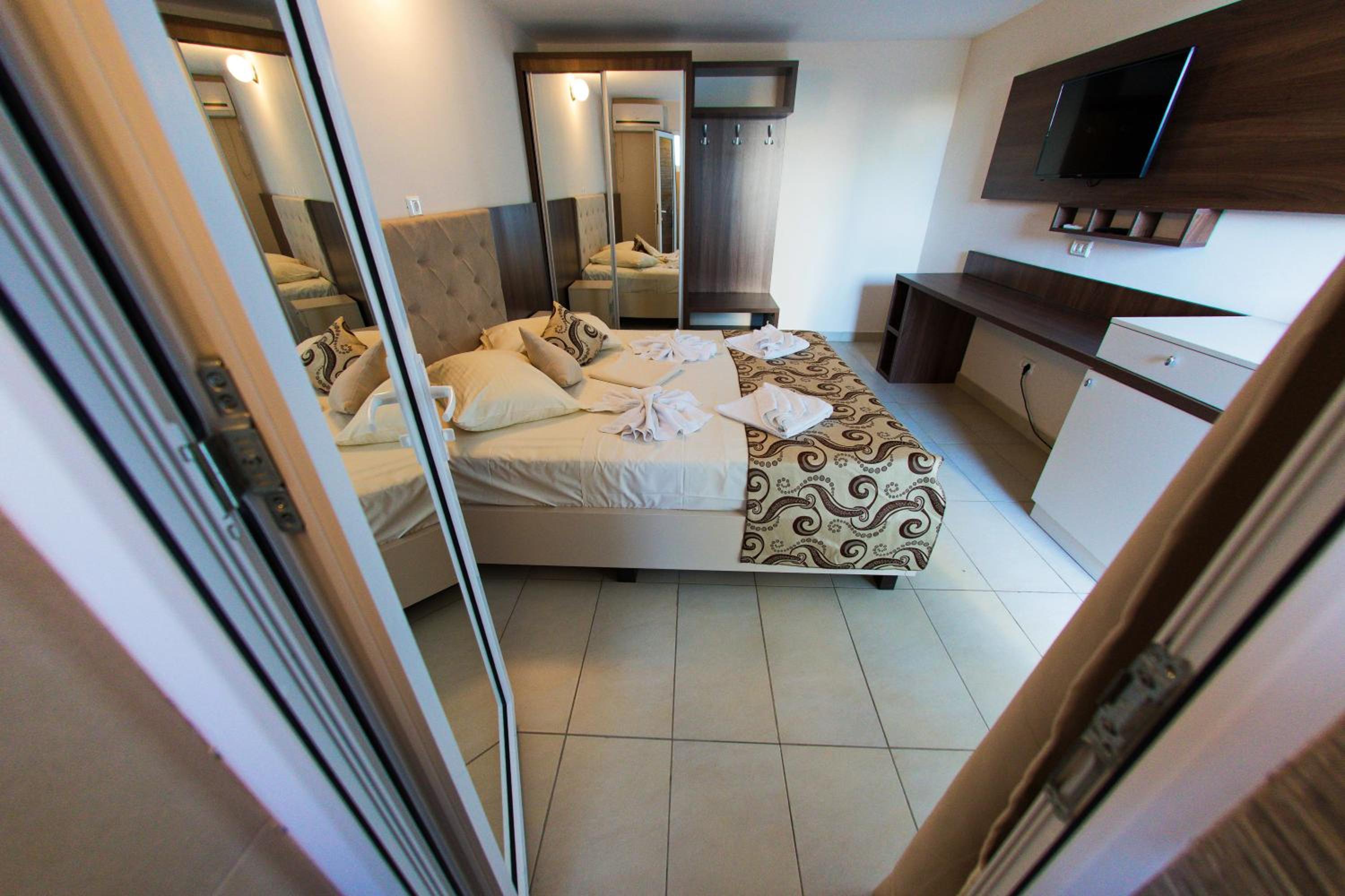 Standard Double Room with Garden View - Ground Floor photo 1