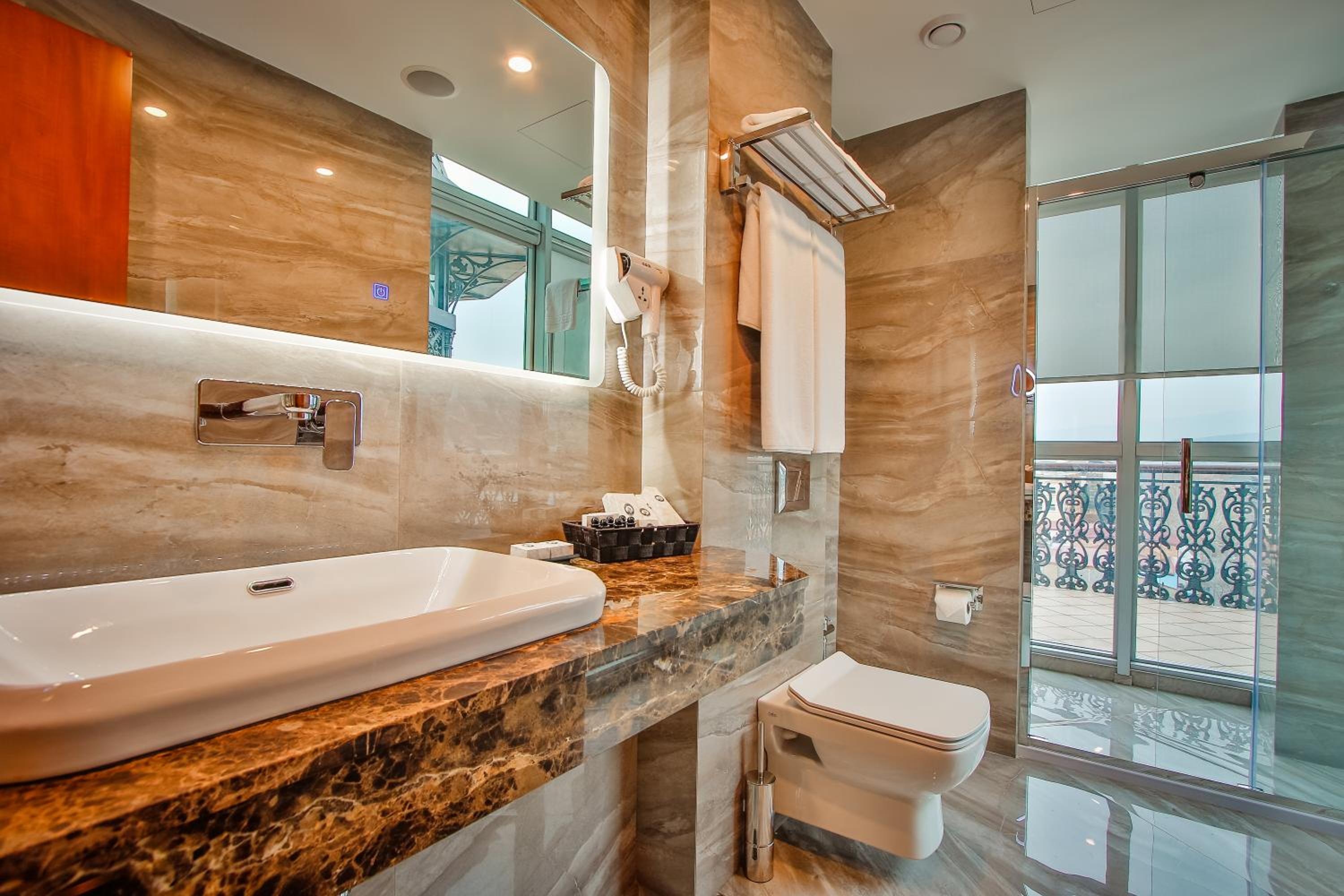 Junior Suite with Terrace photo 3
