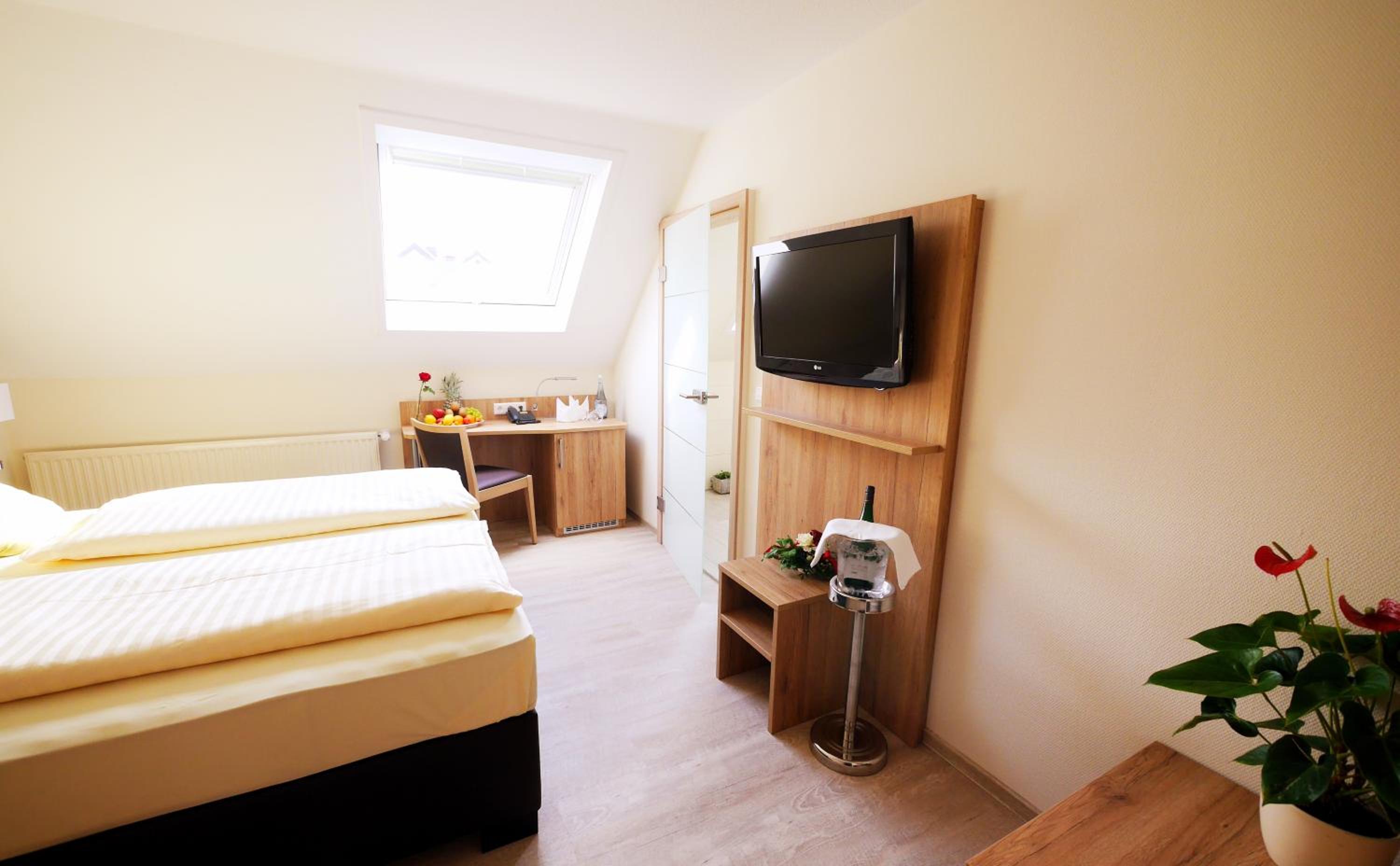 Comfort Plus Single Room