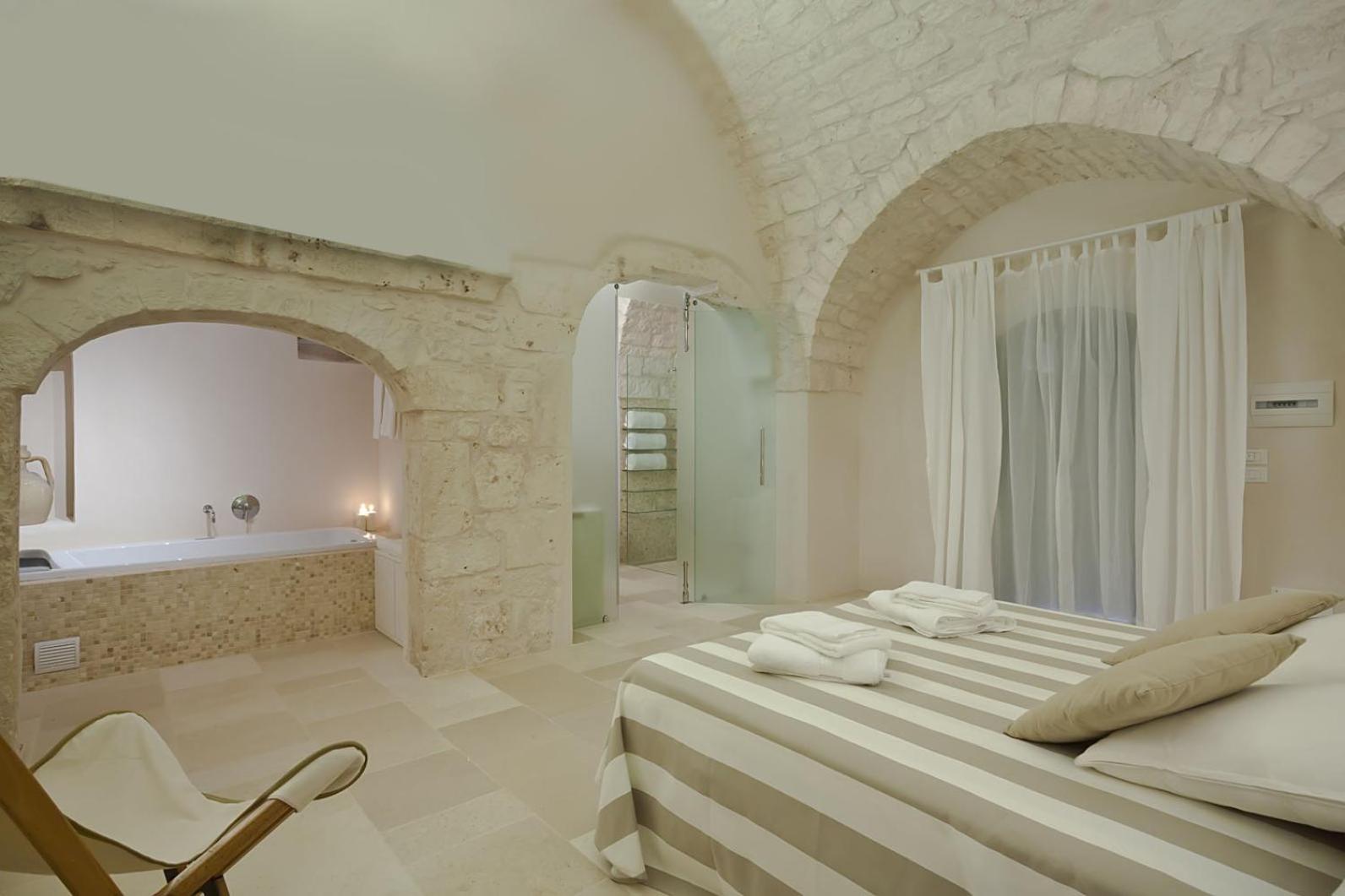 Suite with Spa Bath