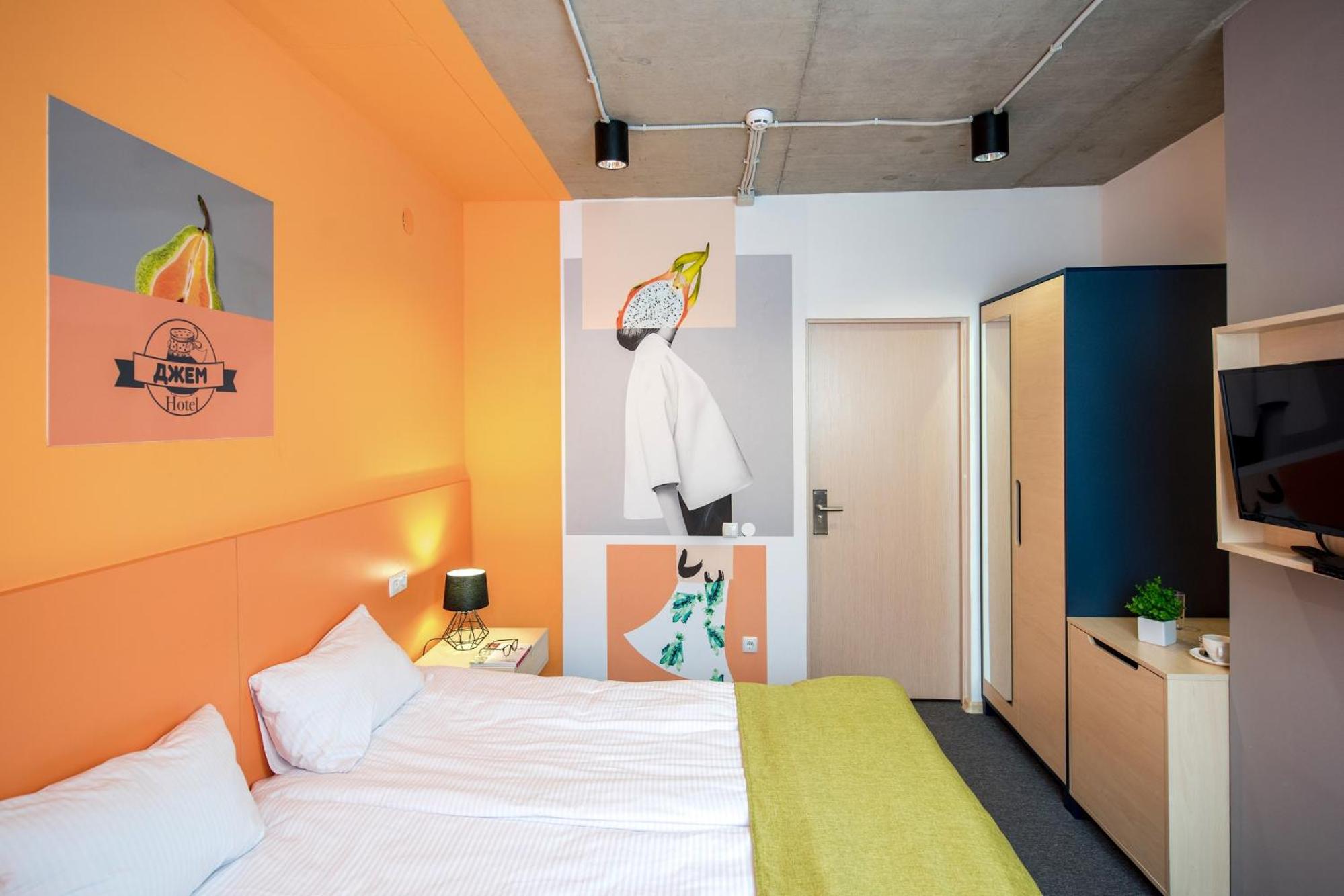 Budget Double Room photo 2