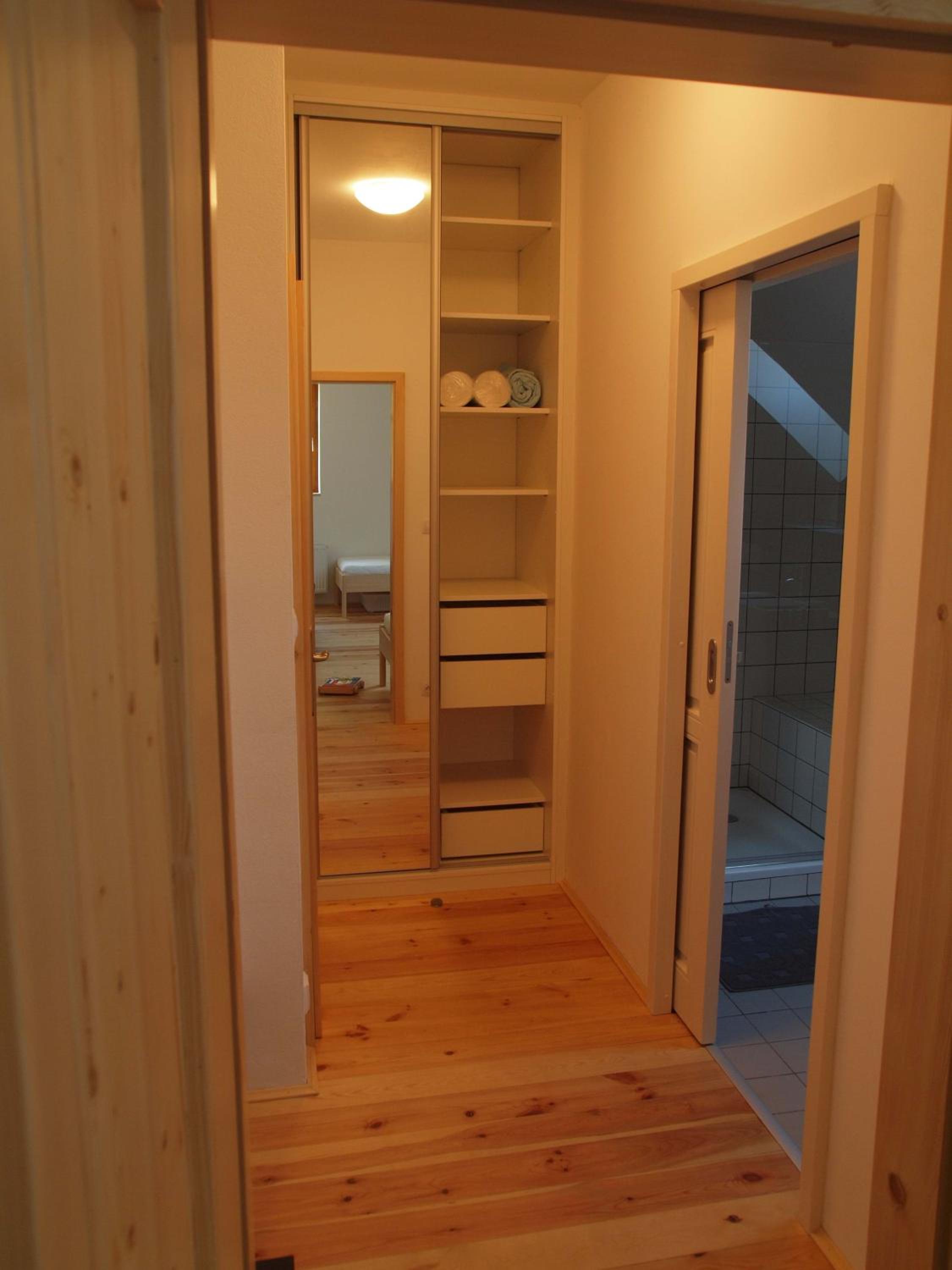Triple Room with Bathroom - Photo 4