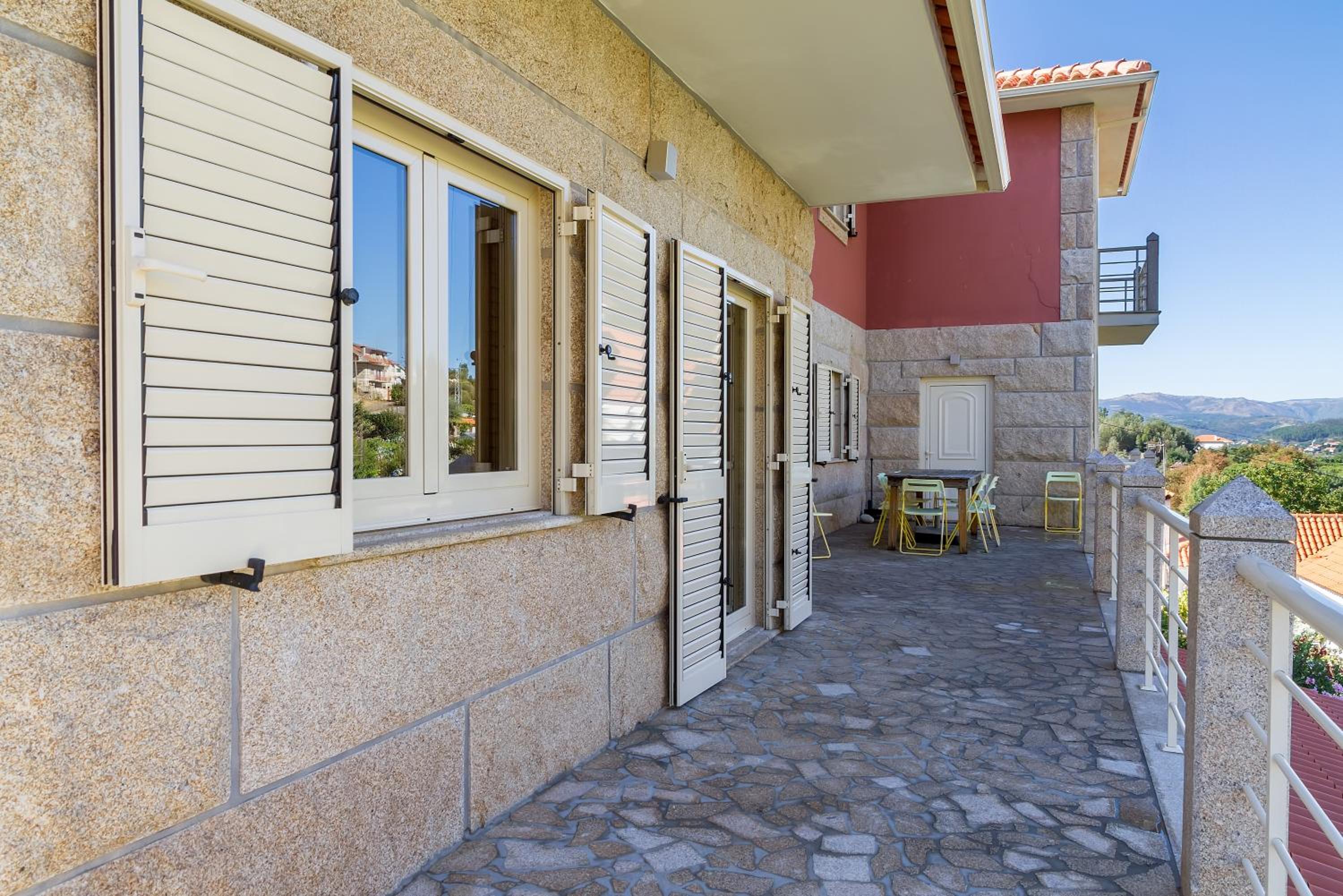 Villa with Private Pool - Photo 24