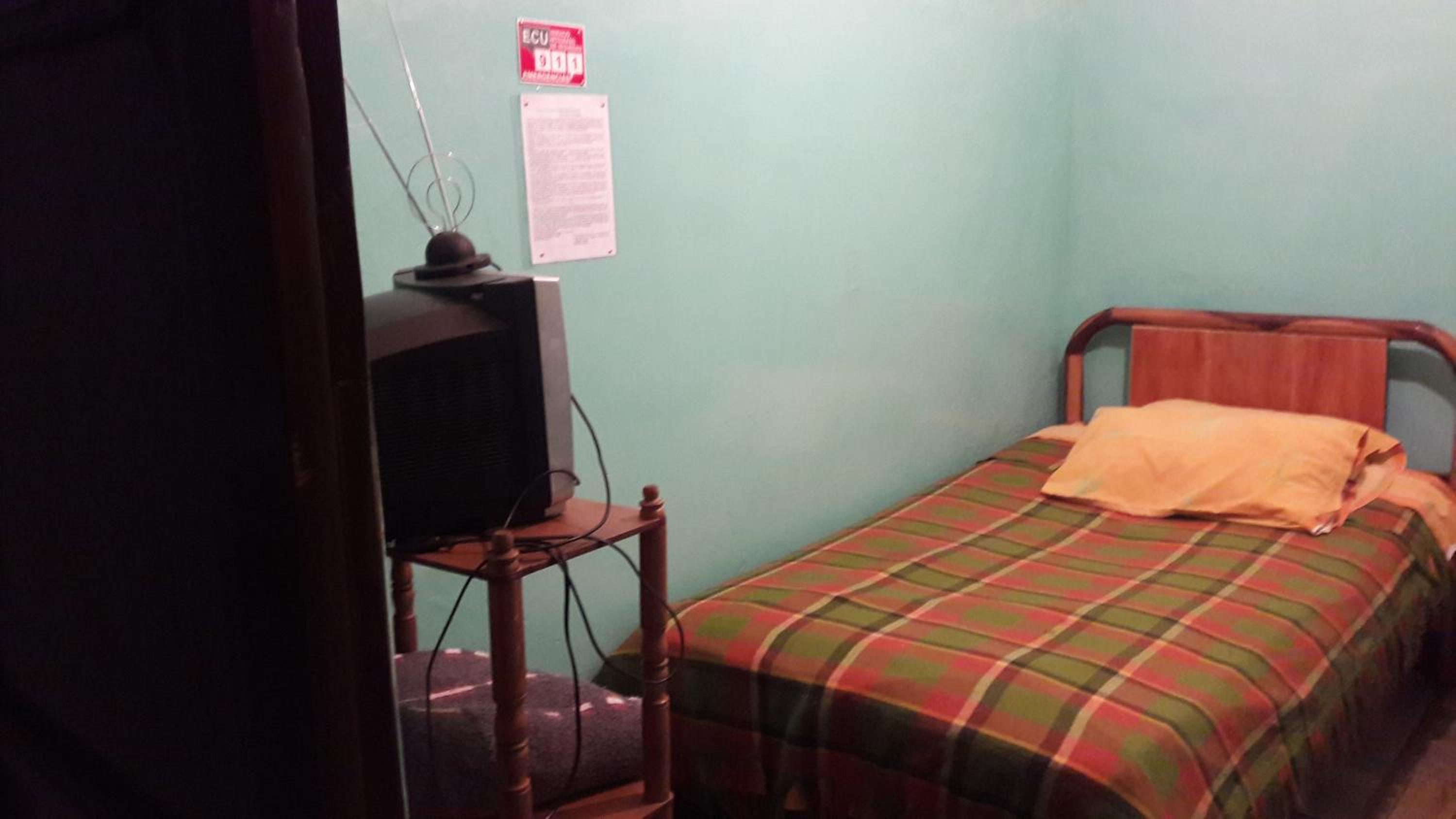 Standard Single Room with Shared Bathroom