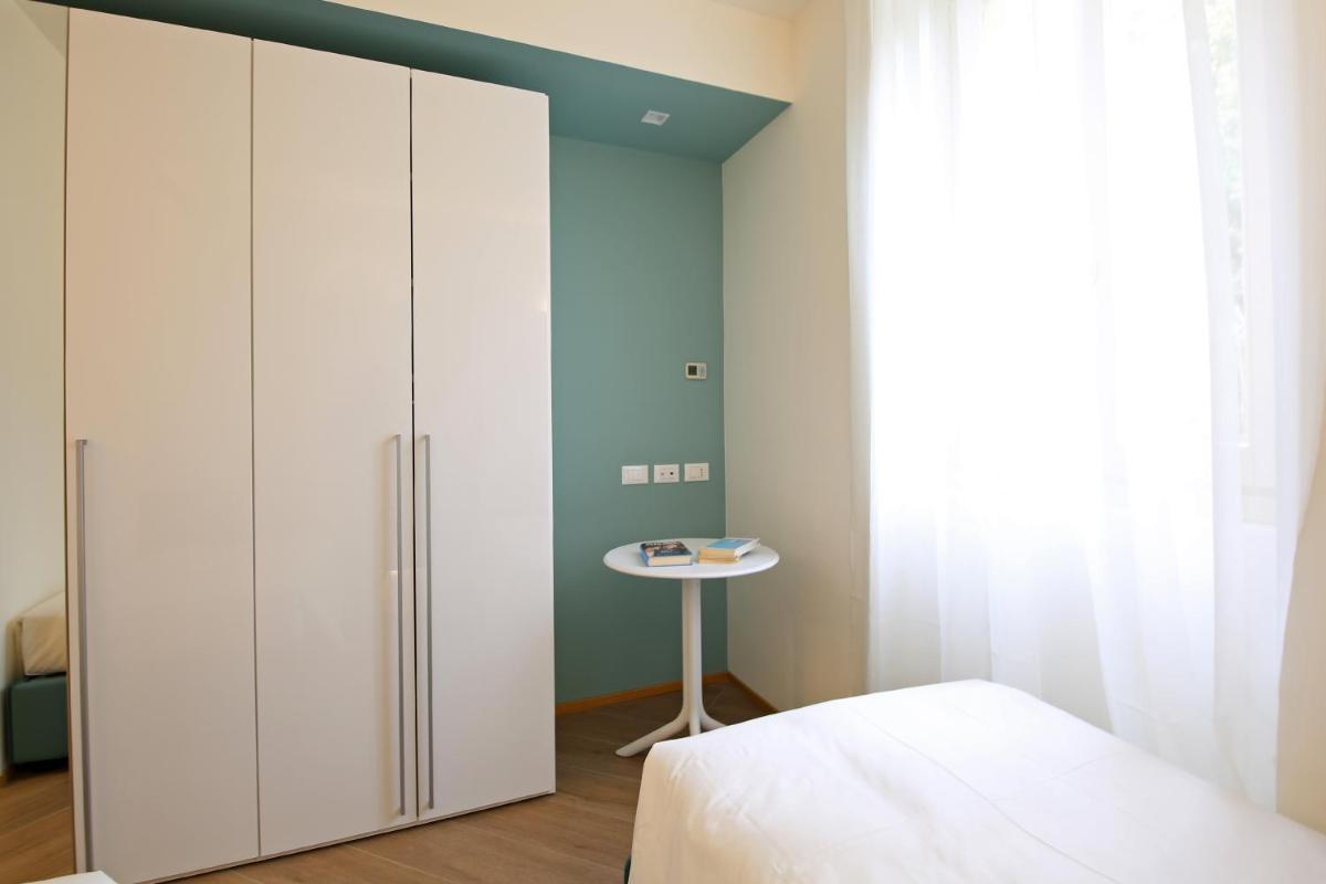 Apartment with Lake View - Photo 11