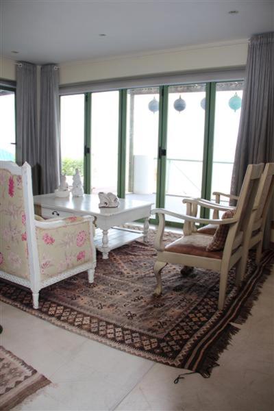 Four-Bedroom House photo 1