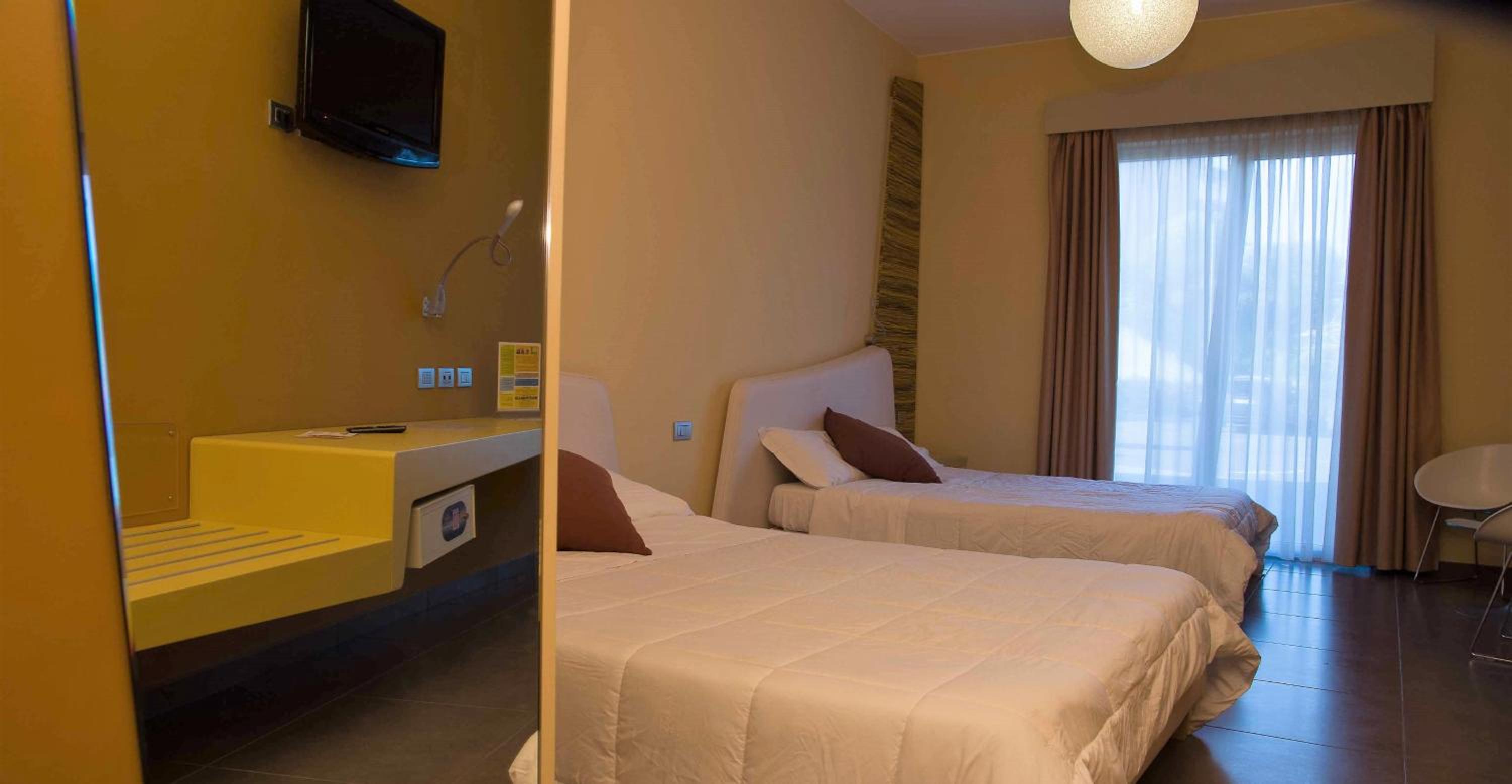 Superior Twin Room - Photo 5