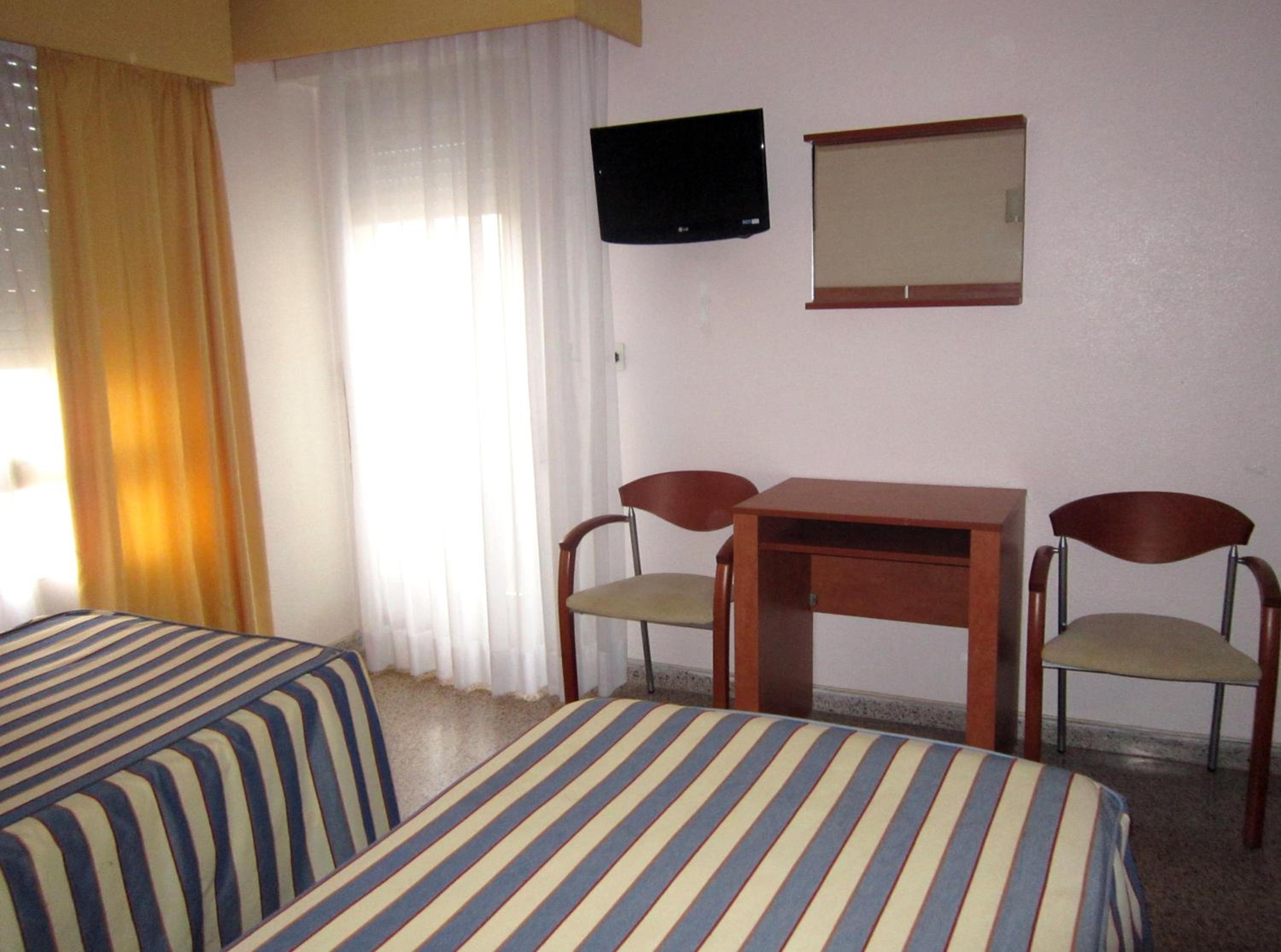Twin Room with Balcony photo 2