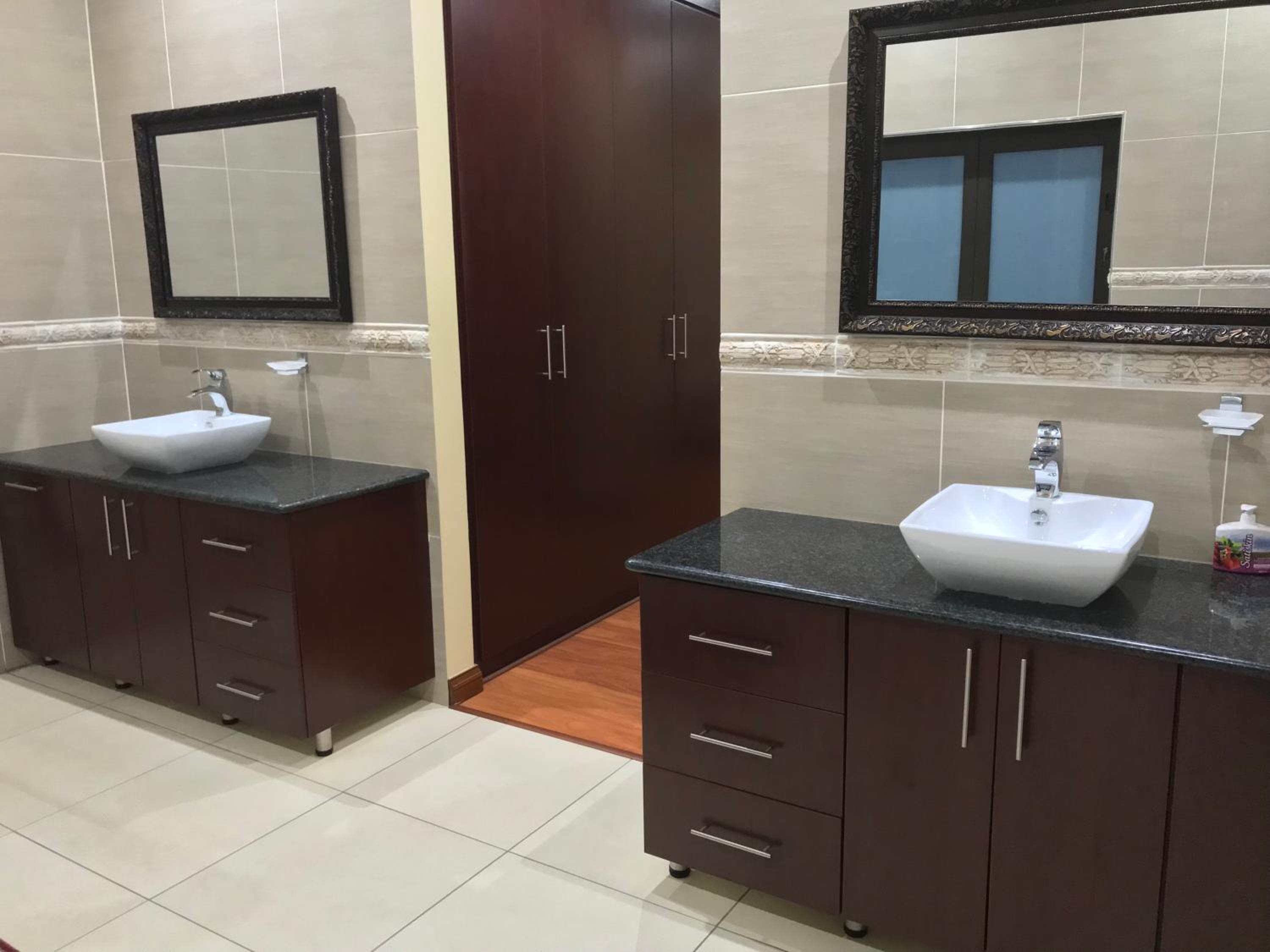Villa photo 2