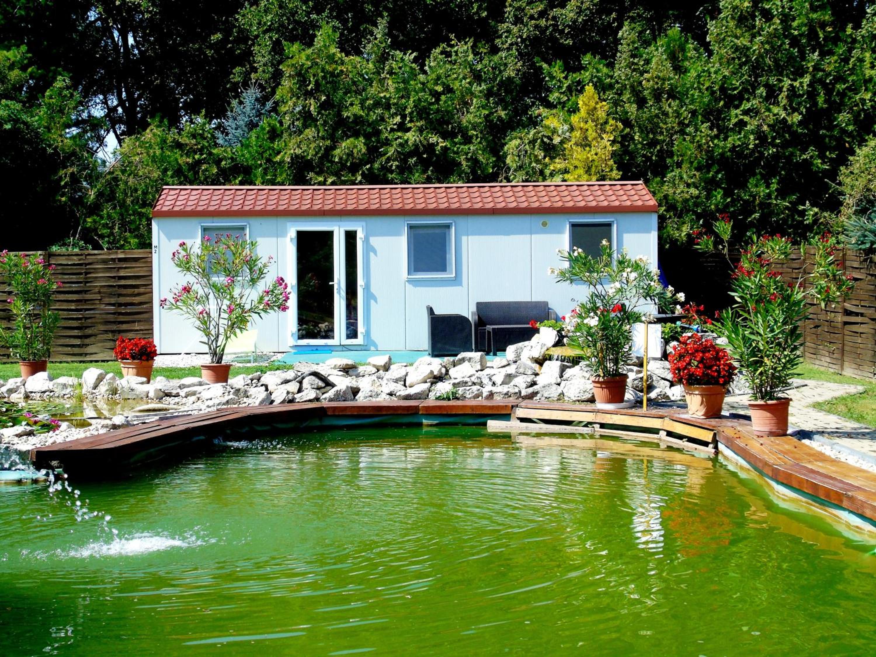 Apartment with Lake View - Photo 6