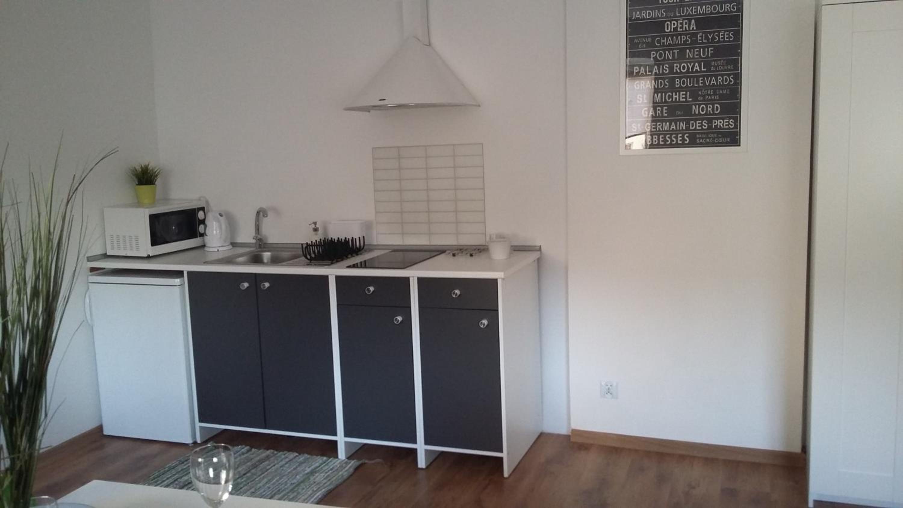 Studio (3 Adults) - Photo 2