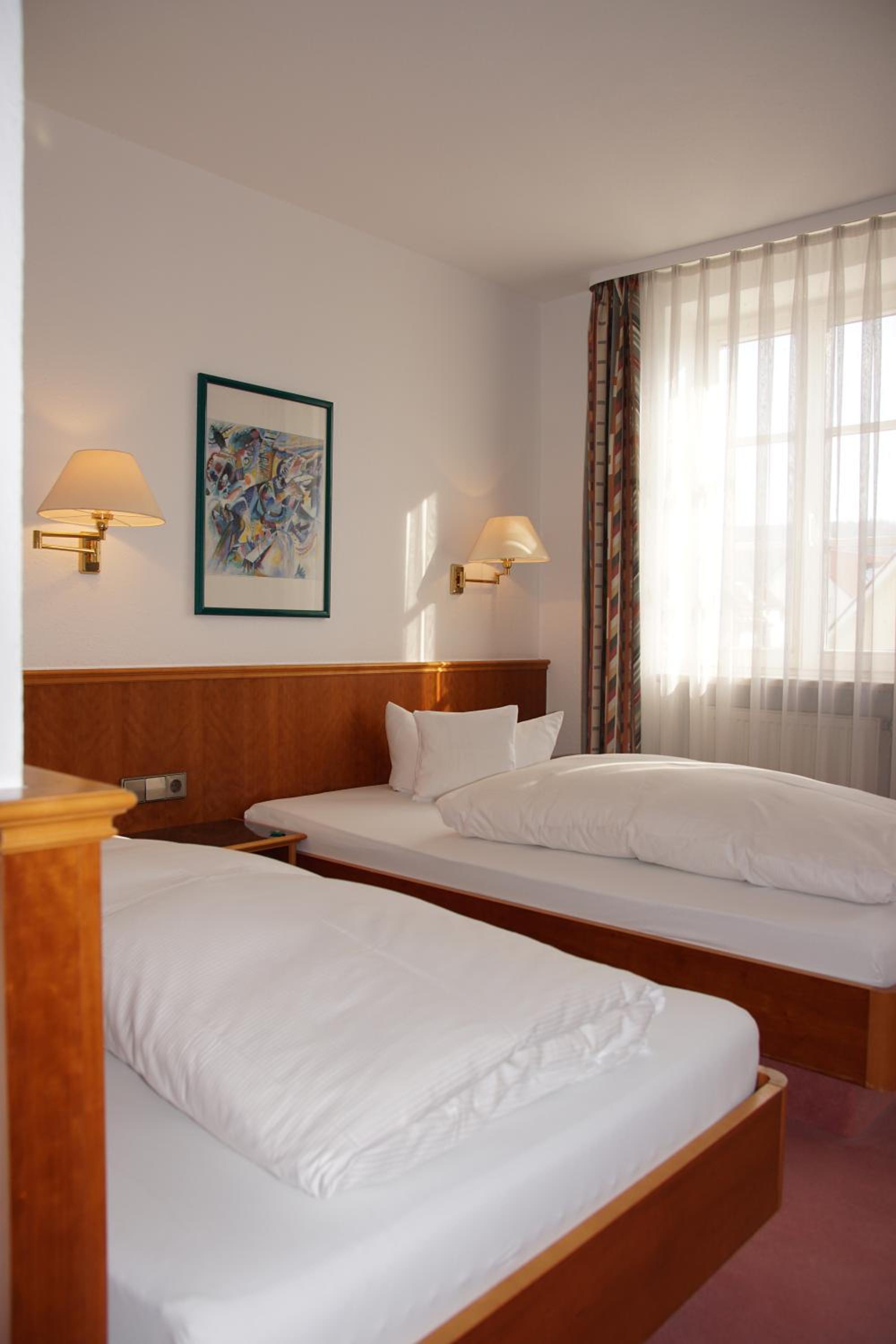 Business Twin Room photo 2