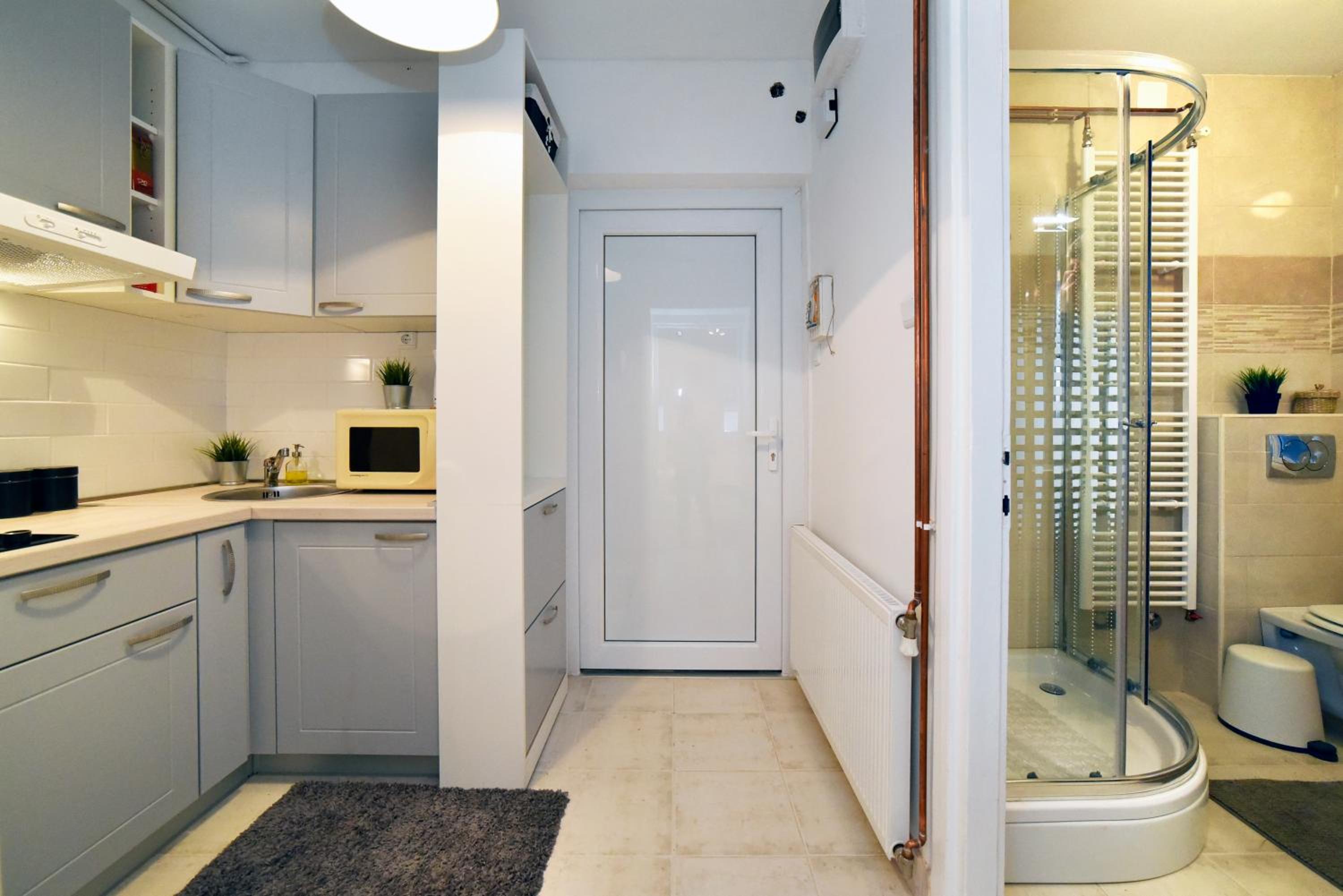 Studio Apartment - Photo 13