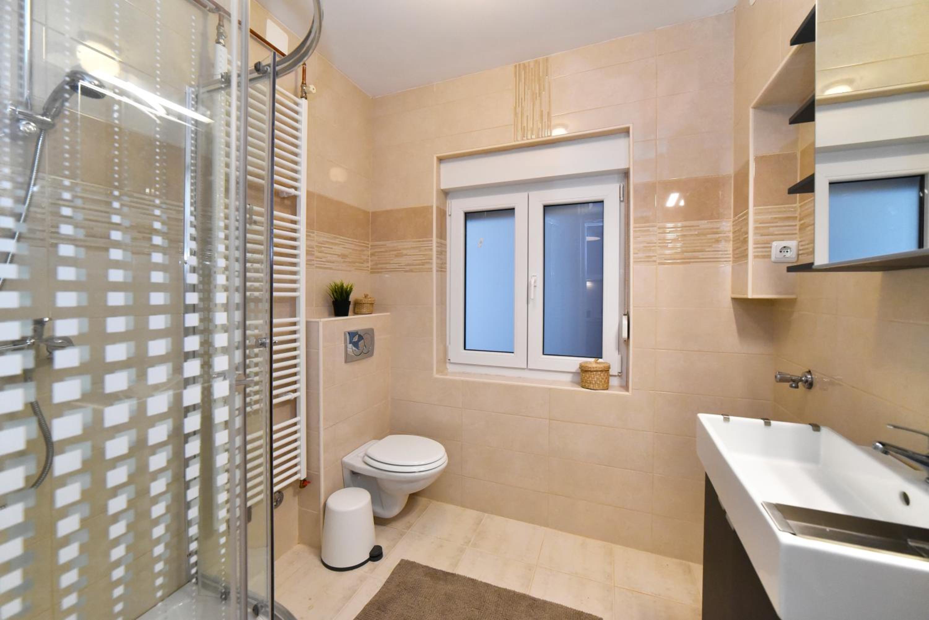 Studio Apartment - Photo 5
