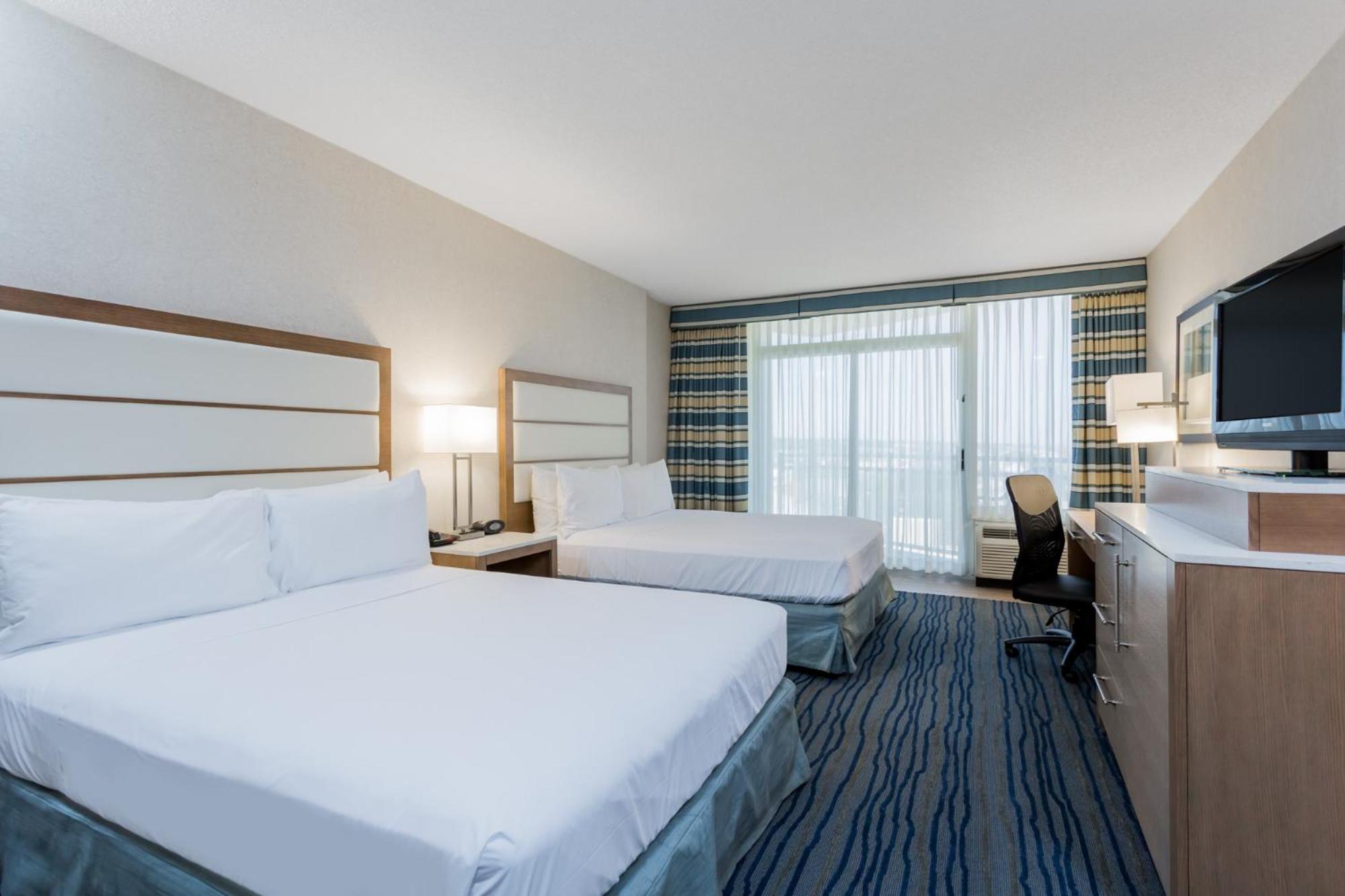  Oceanfront Room with Two Queen Beds  - Photo 3