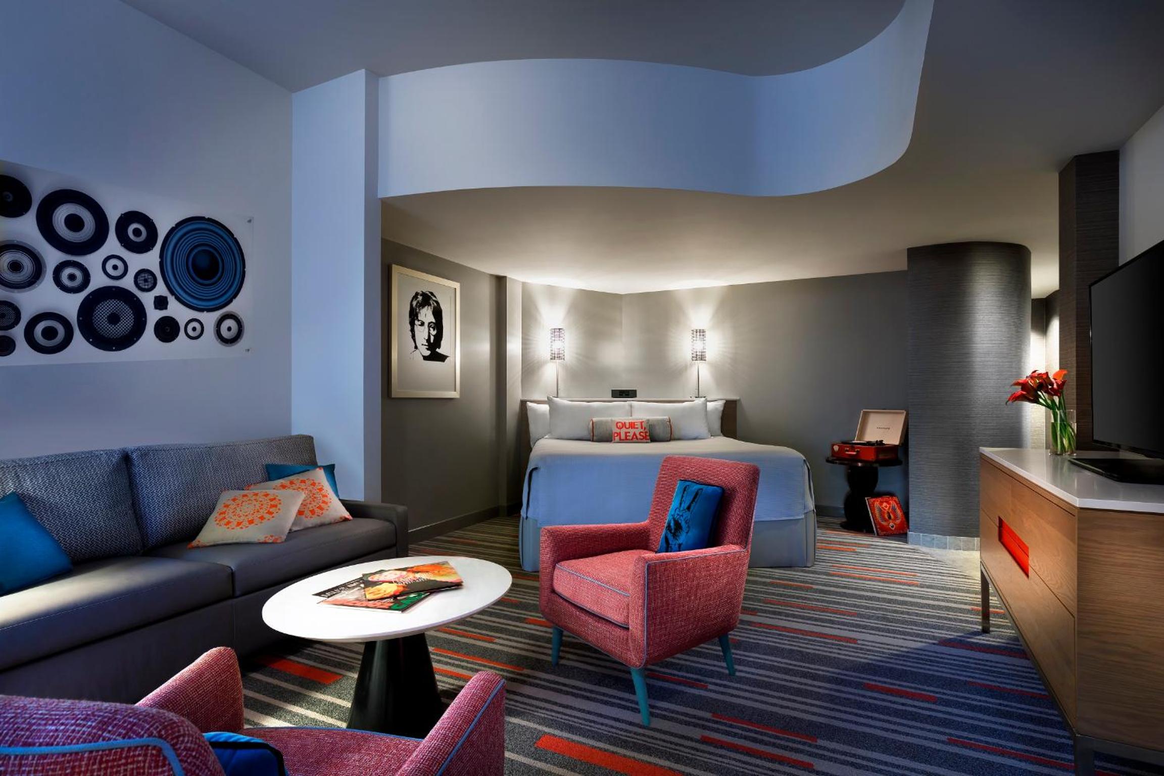 Premium Two-Bedroom Suite - Future Rock Star Suite (Includes FREE^ Universal Express Unlimited)
