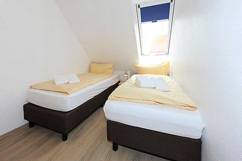 Apartment with Shower photo 1