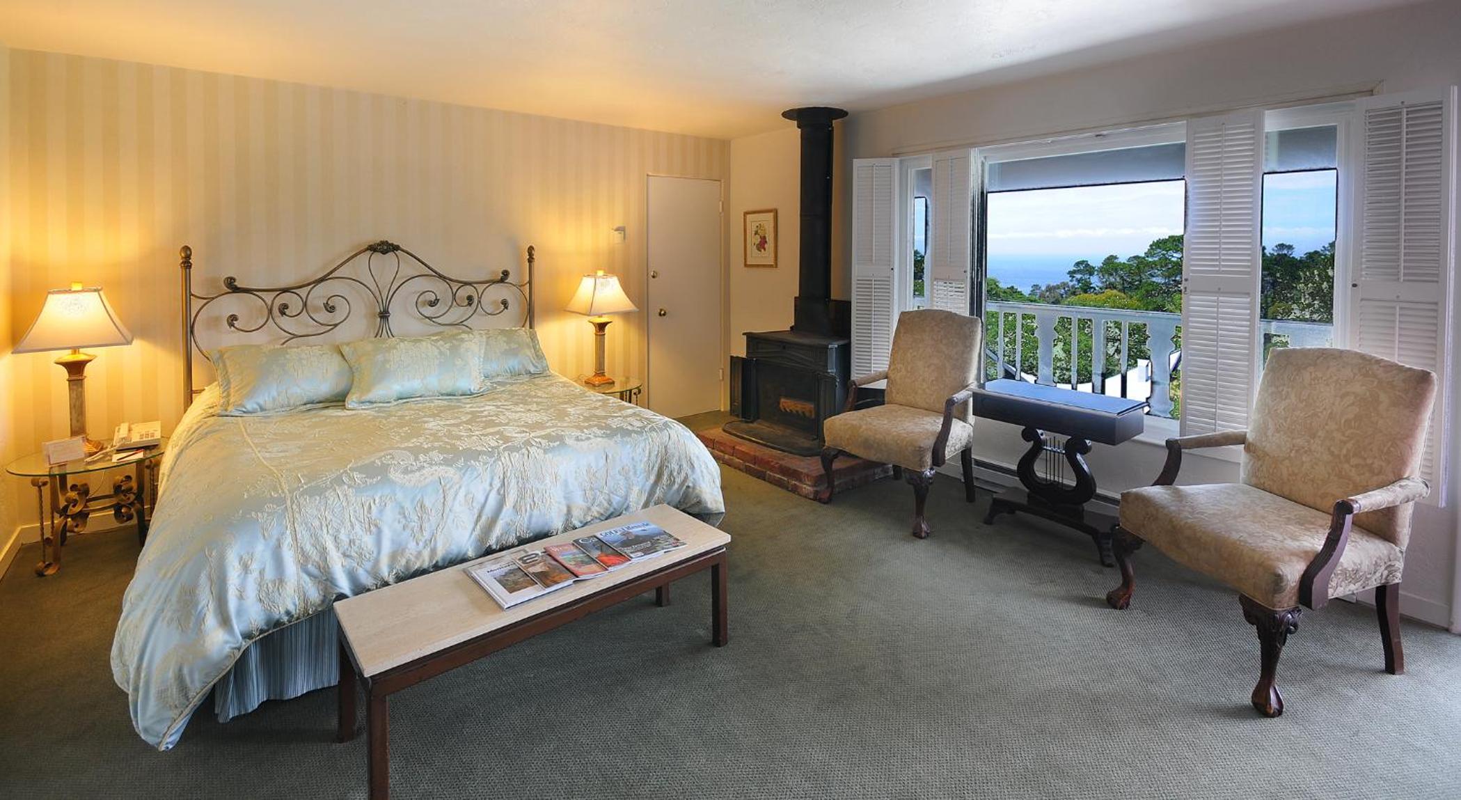 Deluxe King Room with Fire Place and Ocean View photo 1
