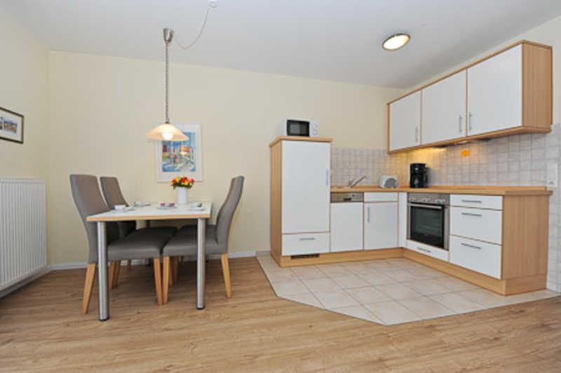 Apartment with Shower photo 2