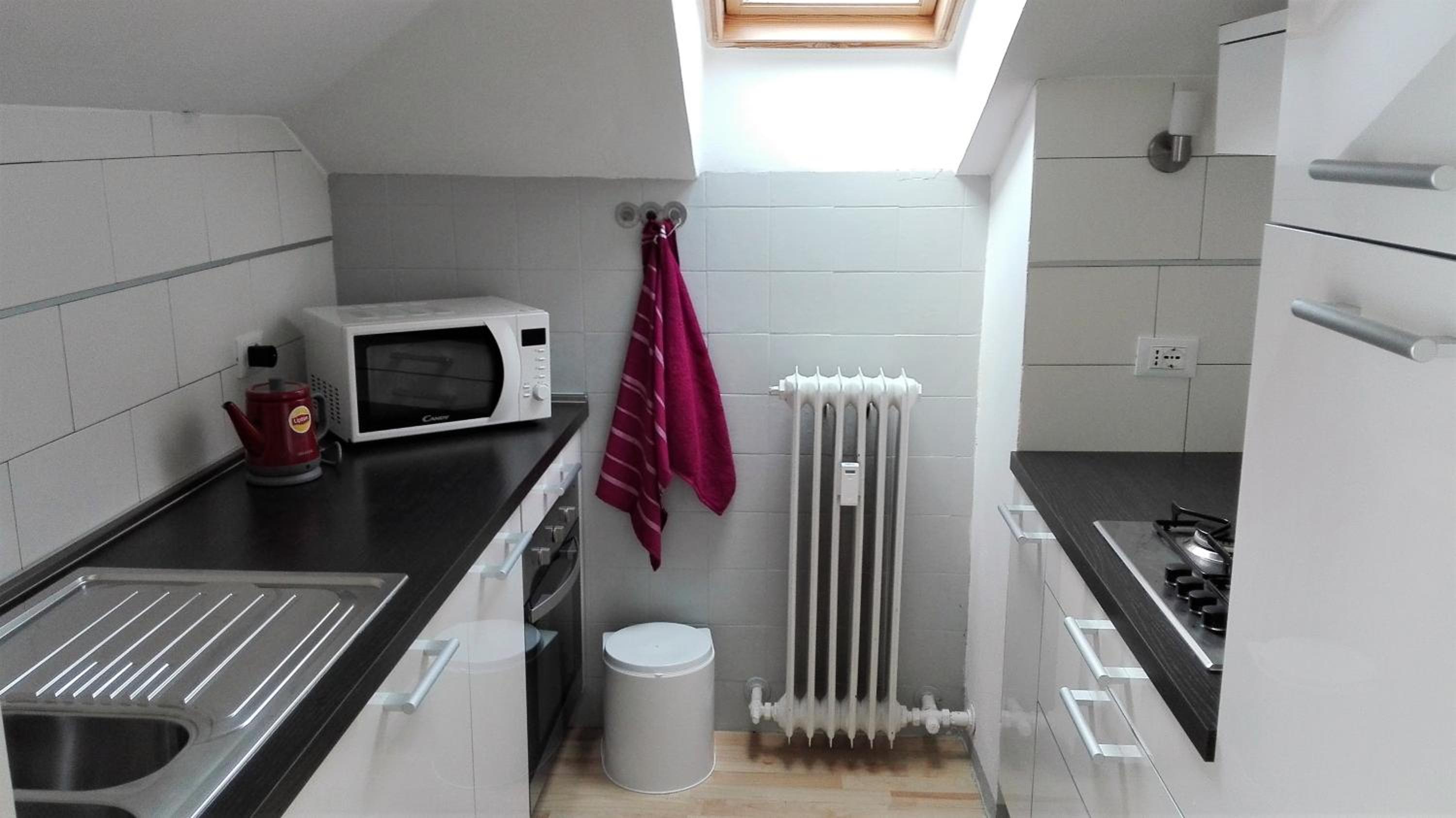 Apartment with Terrace - Photo 5