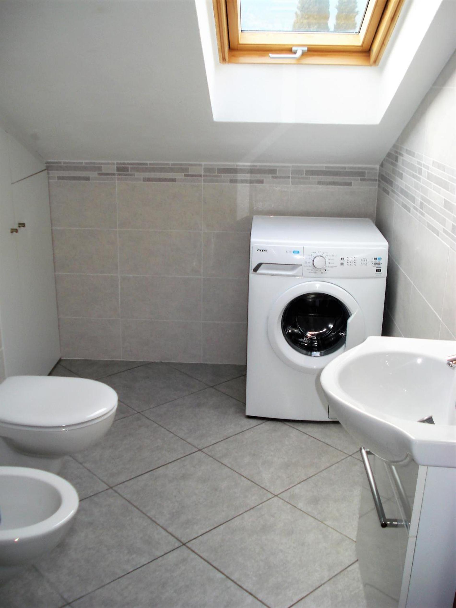 Apartment with Terrace - Photo 8