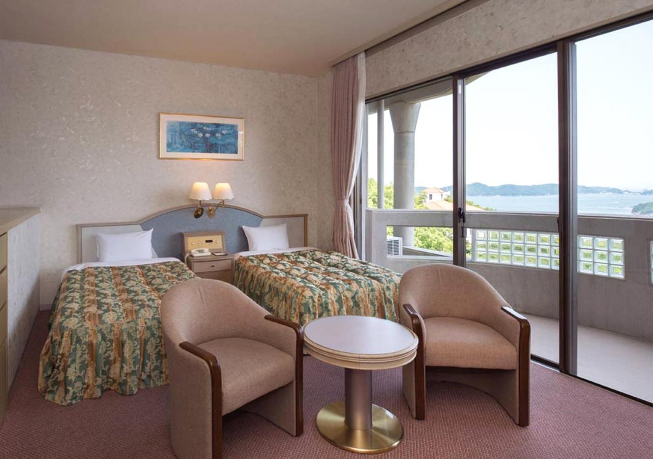 Standard Japanese-Western-Style Room photo 1