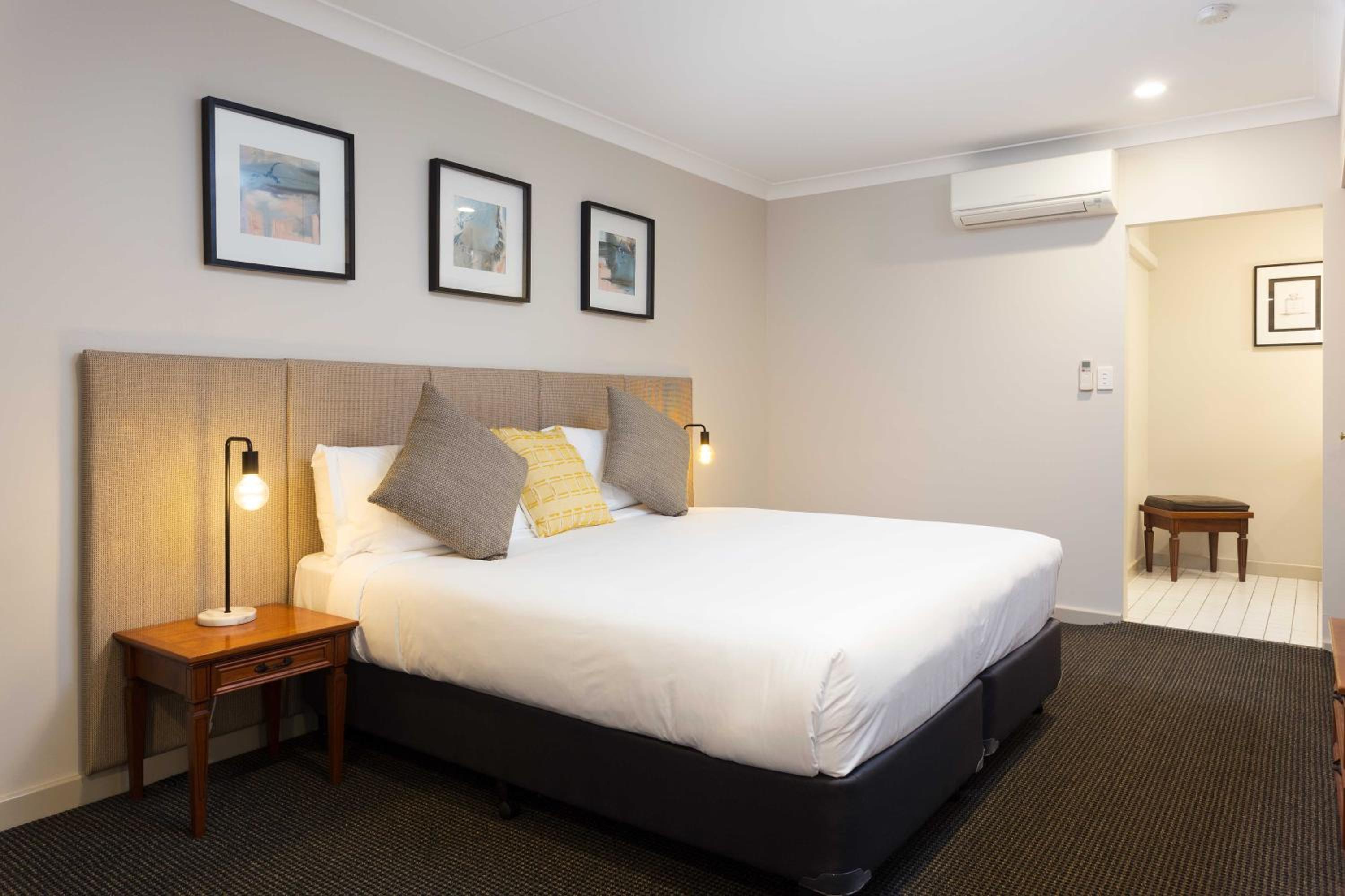 Executive King Room - Photo 2
