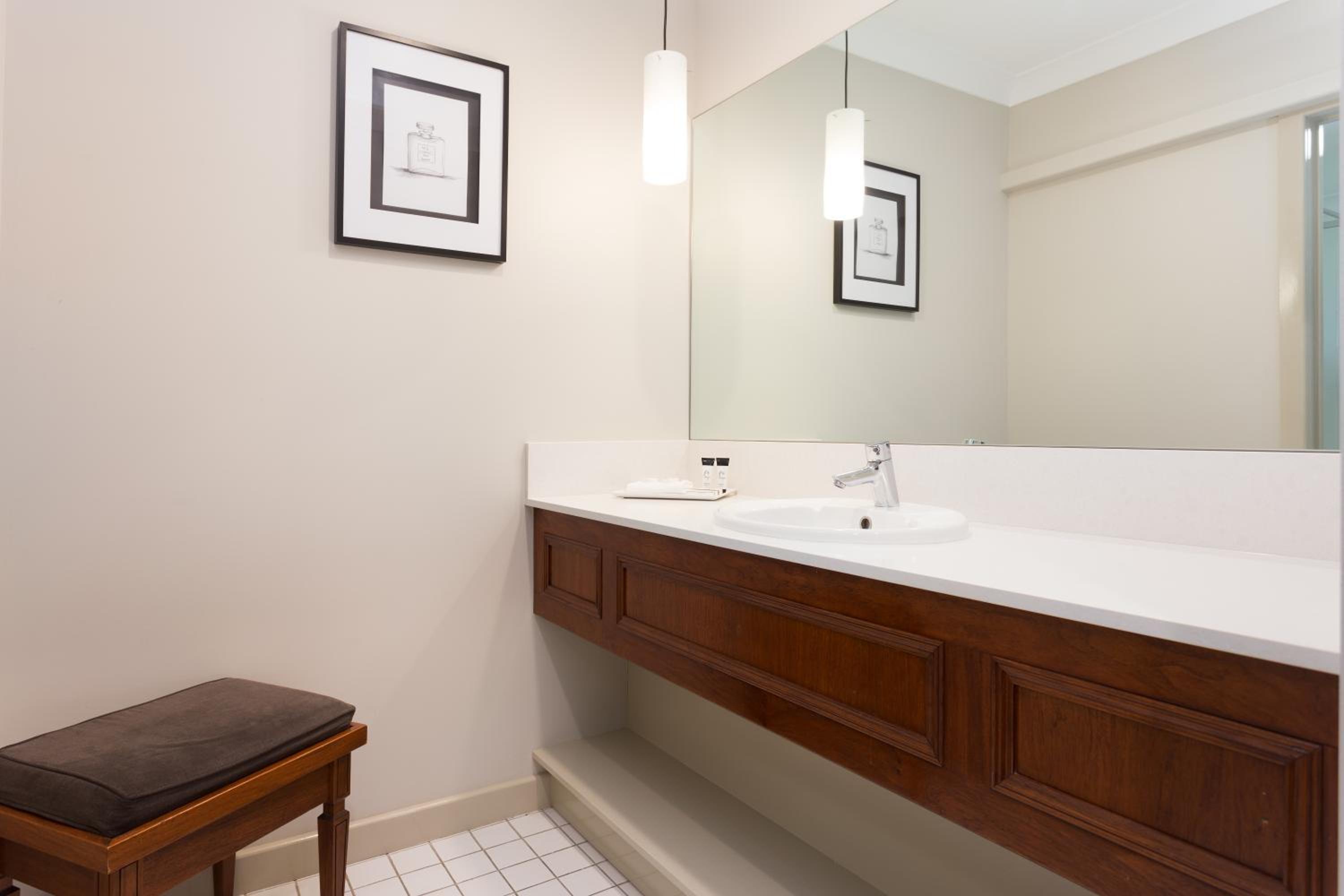 Executive King Room - Photo 5