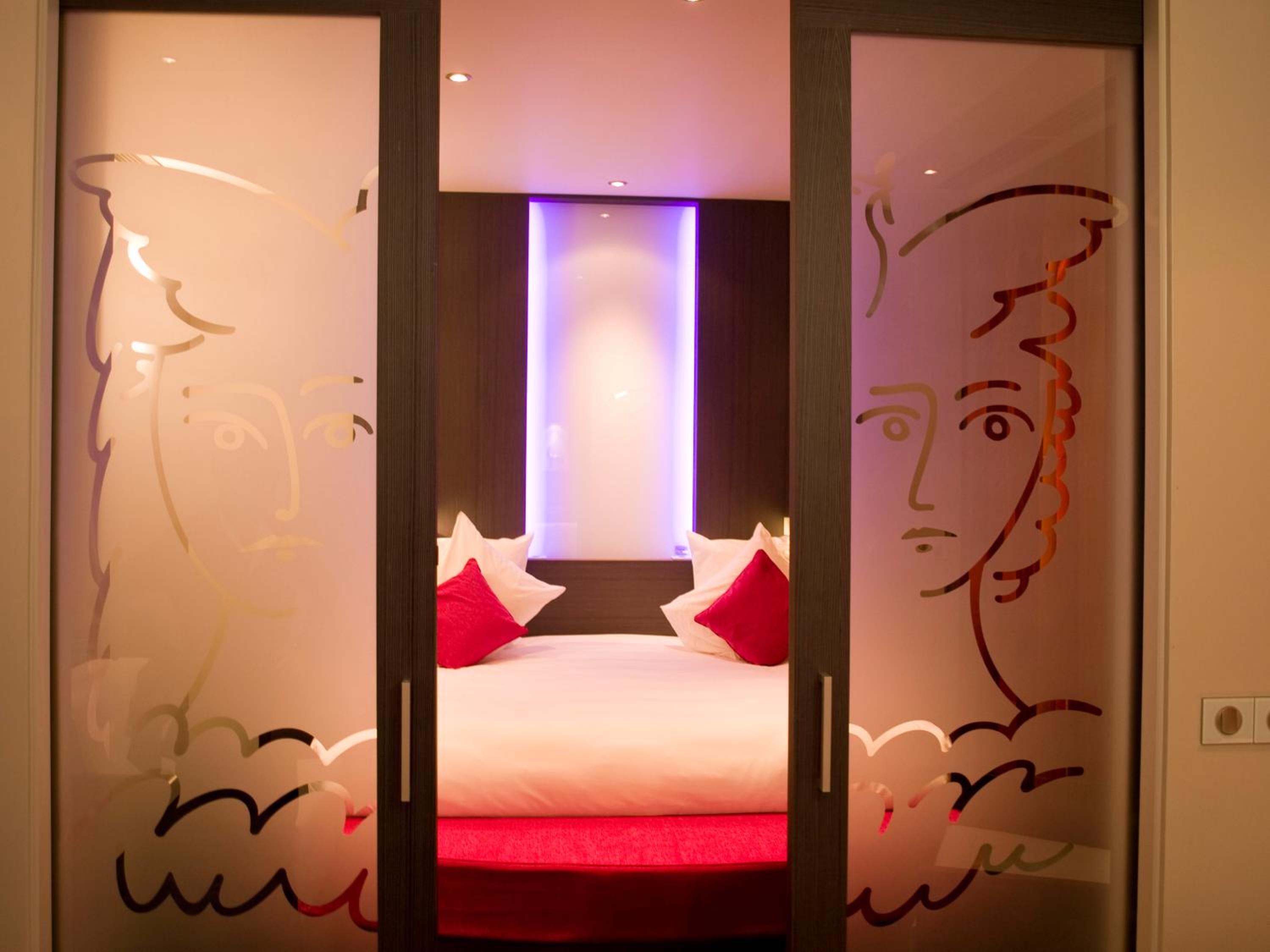 Suite - Photo 6