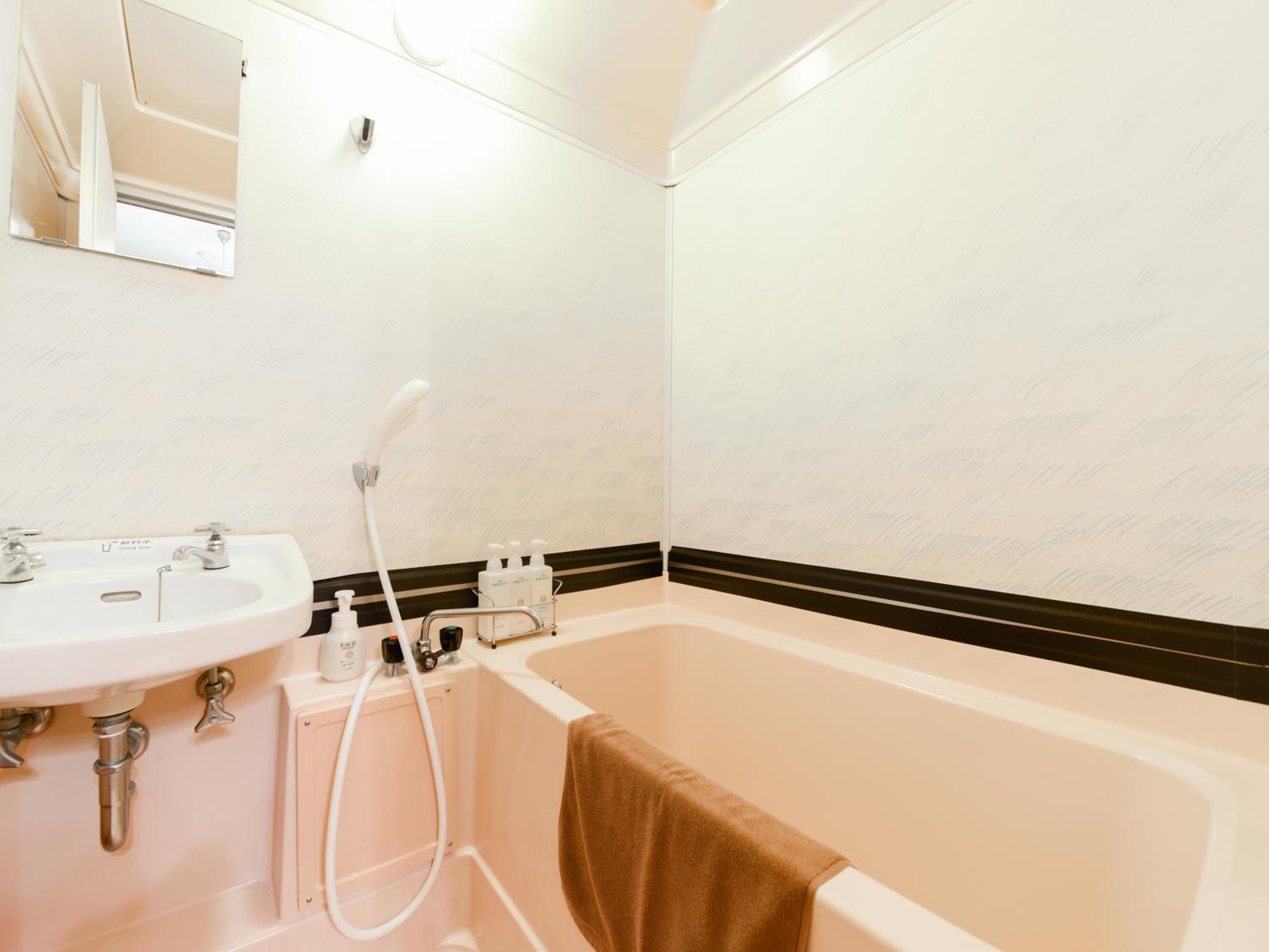 Standard Room with Tatami Area photo 3