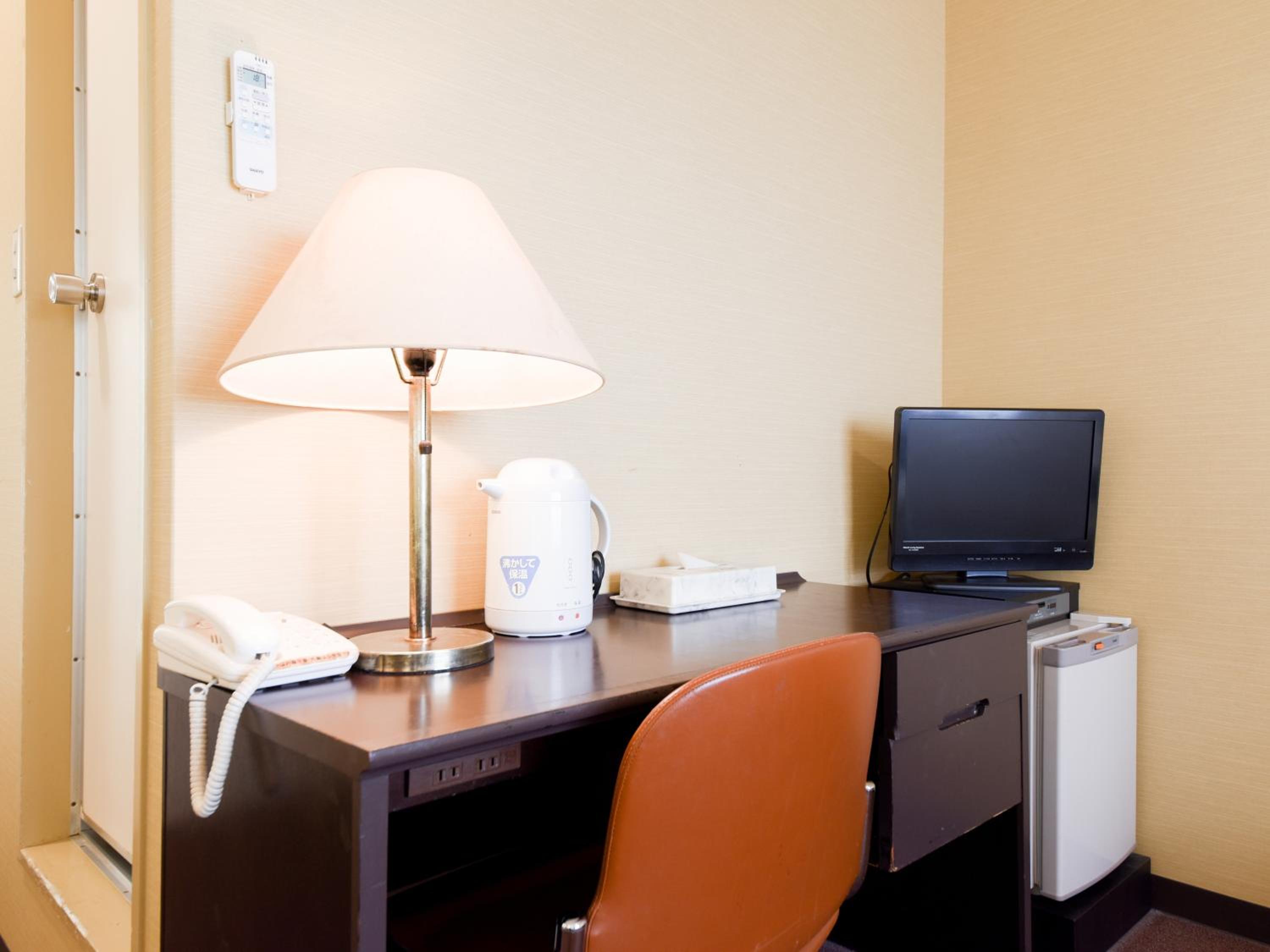 Standard Twin Room - Photo 3