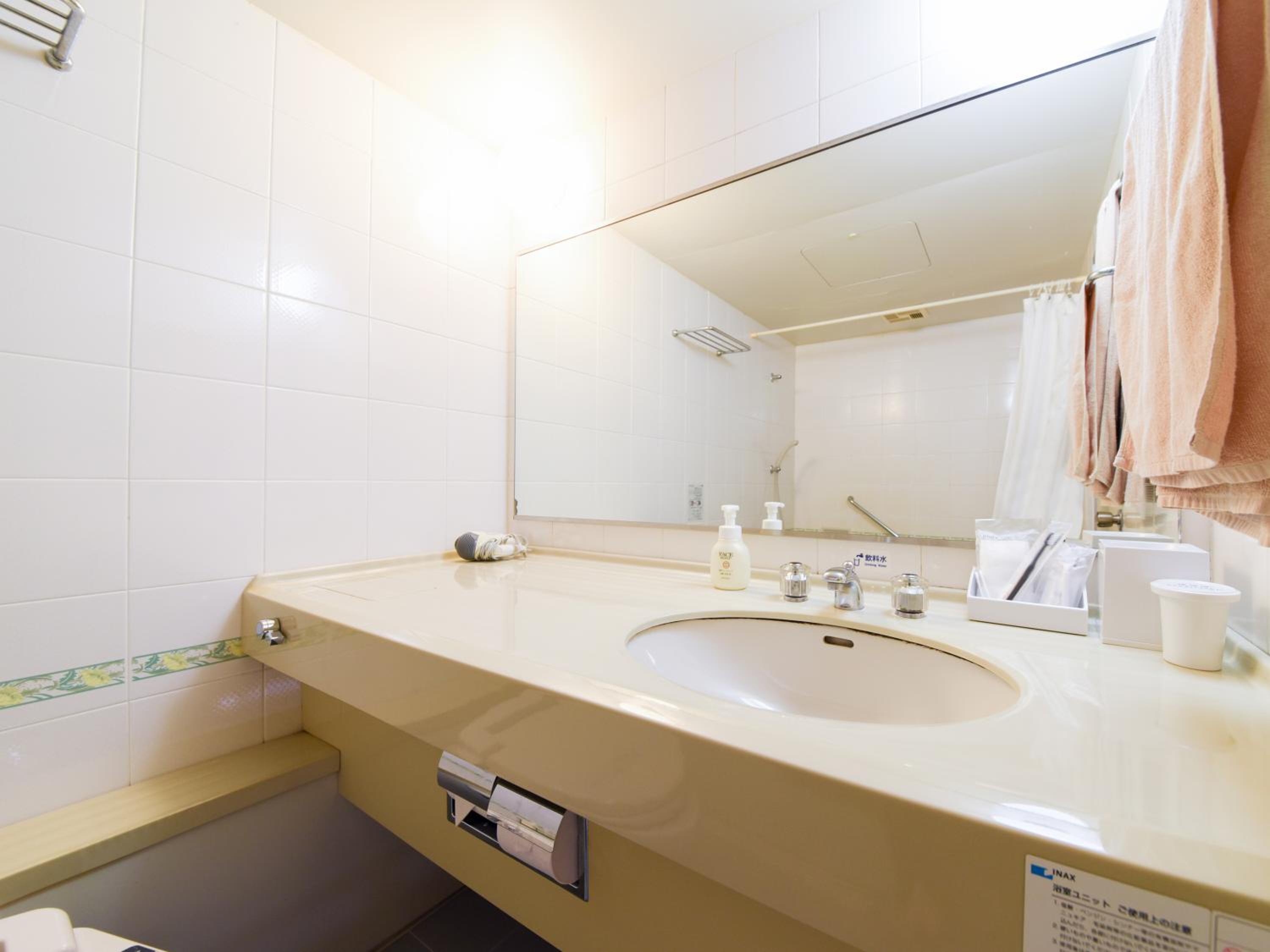 Deluxe Twin Room with Sea View - Photo 6