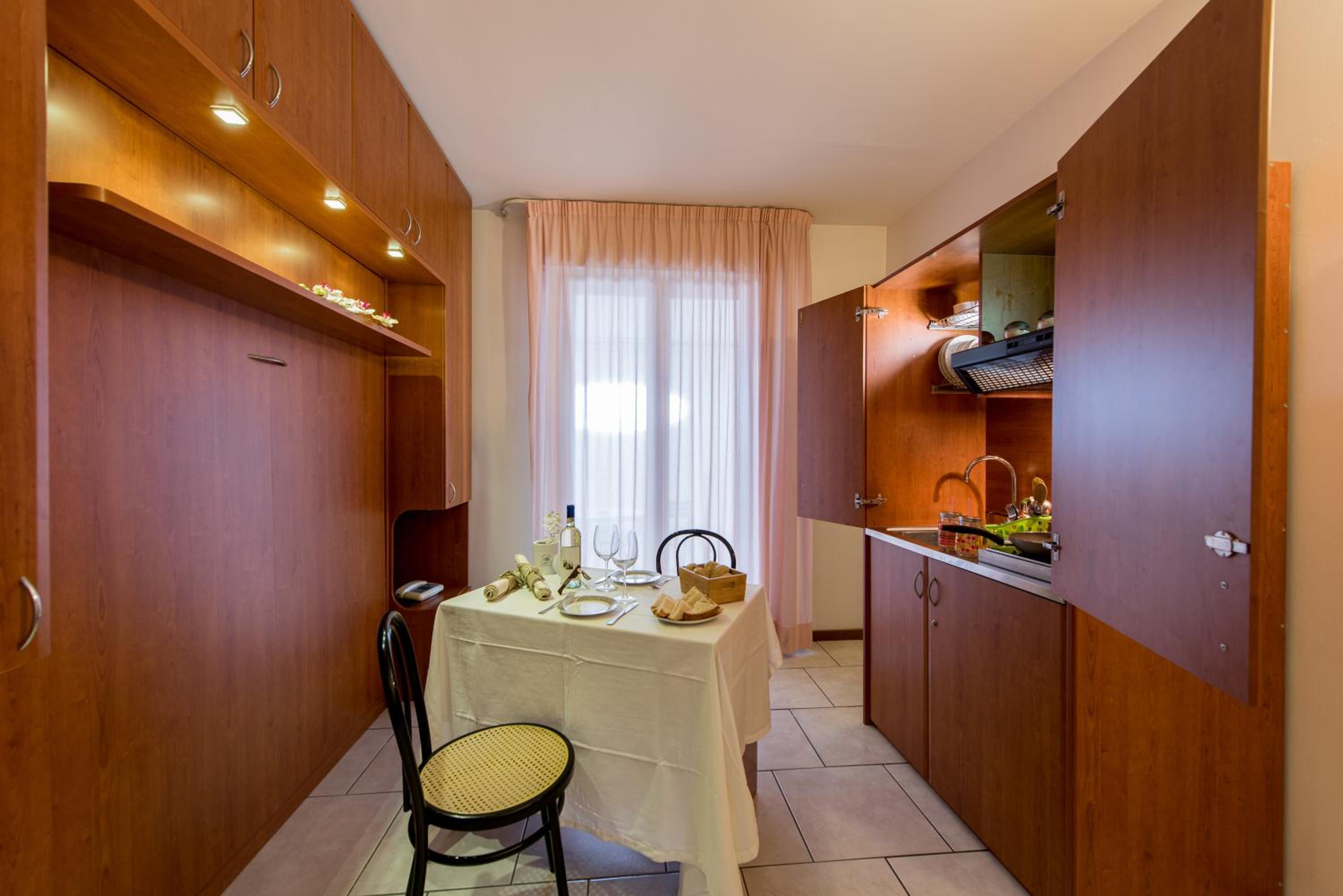 Two Connecting Double Rooms with Kitchenette