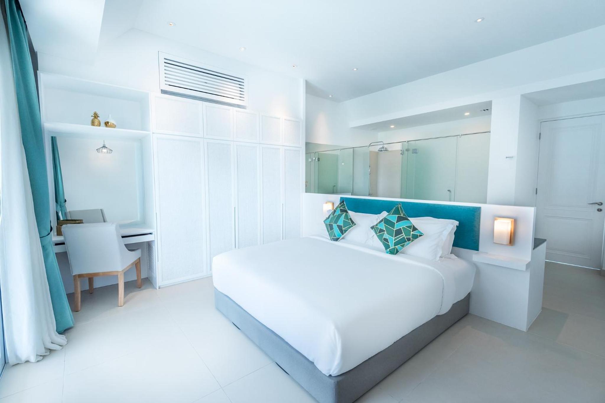 Balcony Room photo 2