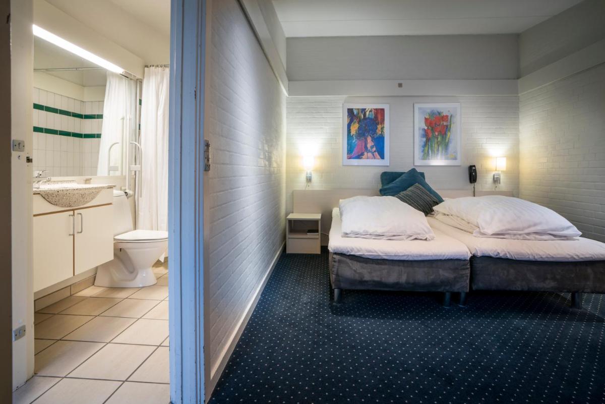 Budget Double or Twin Room photo 3