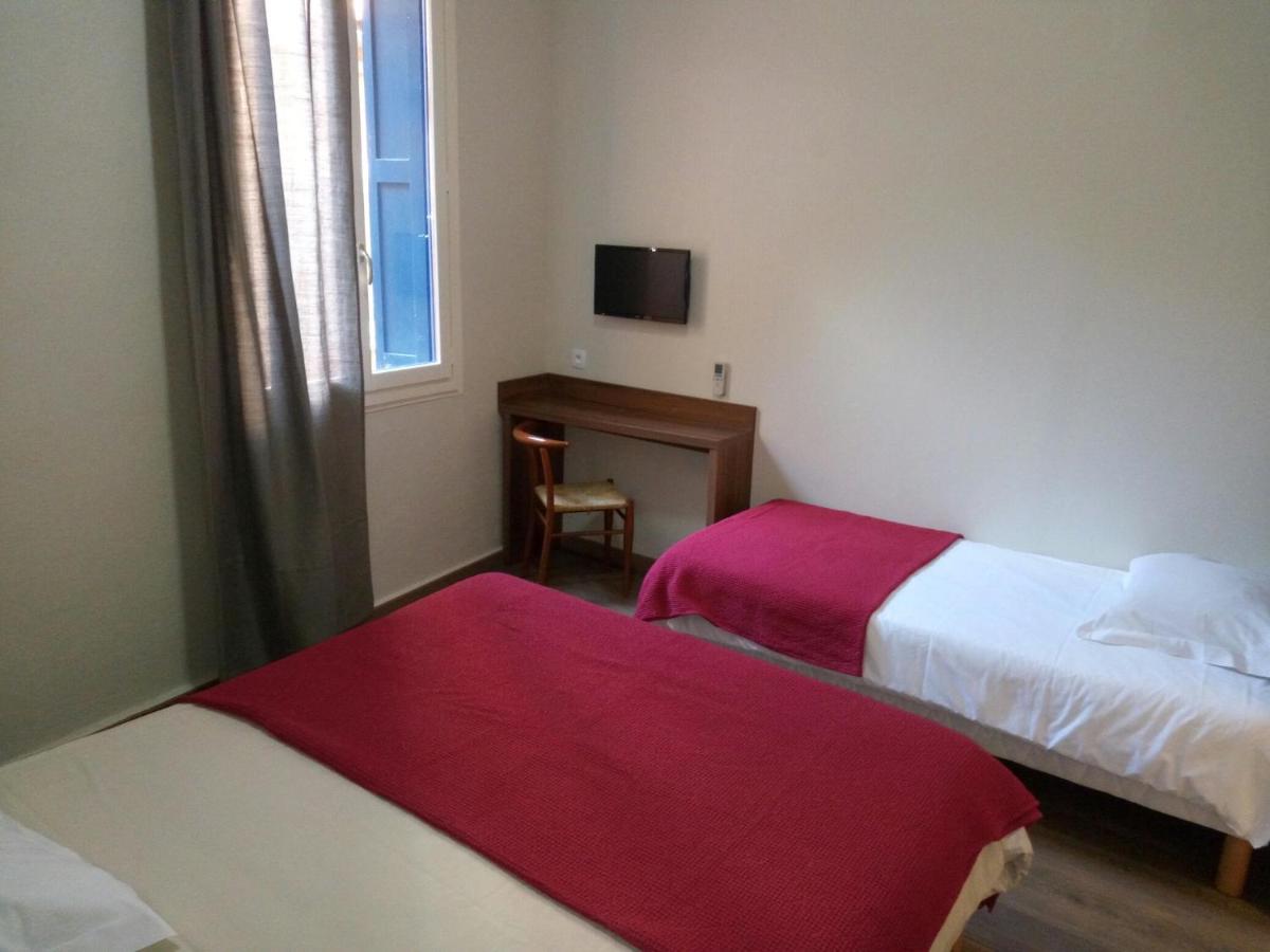 Classic Triple Room photo 2