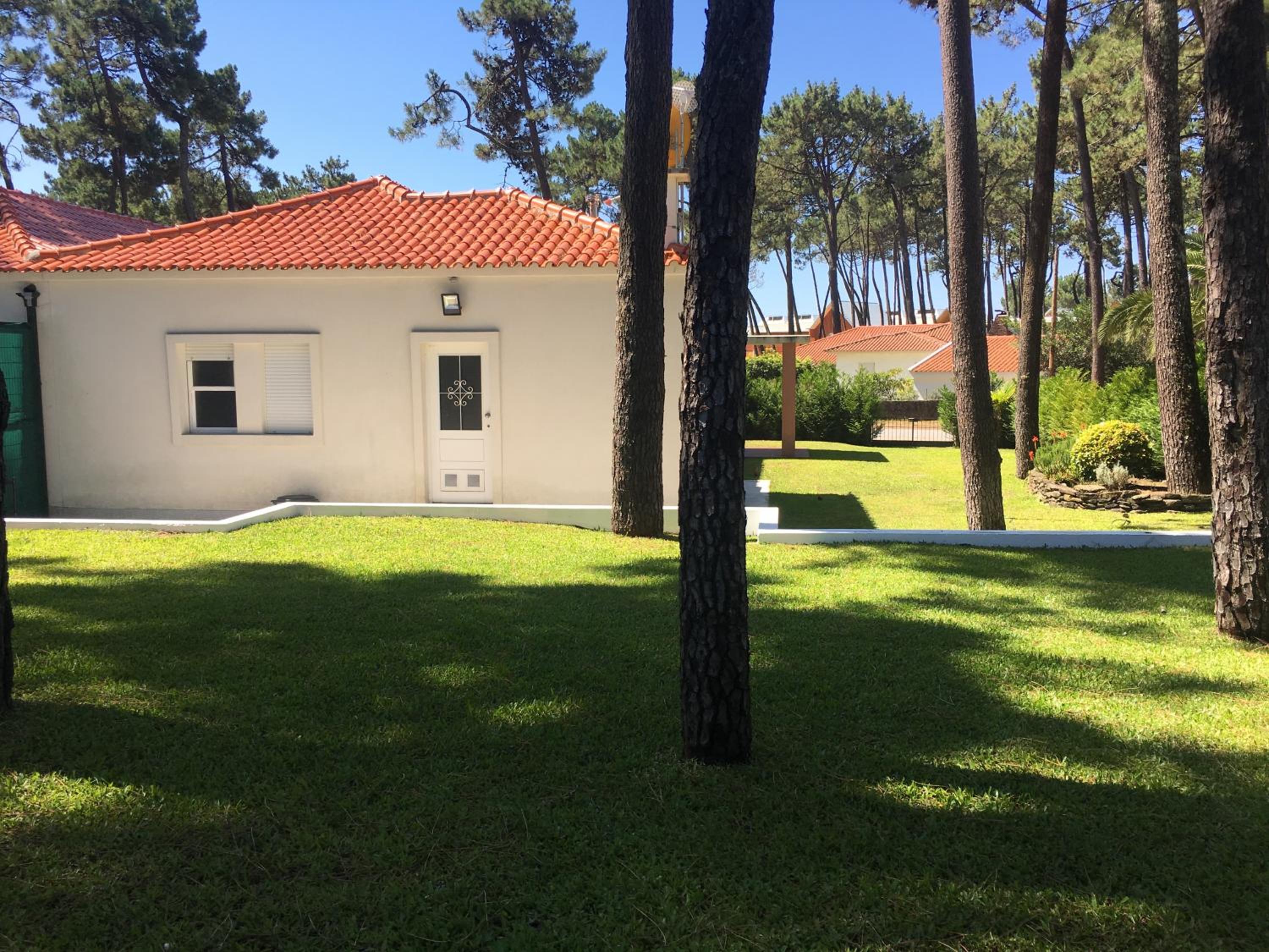 Three-Bedroom House photo 3