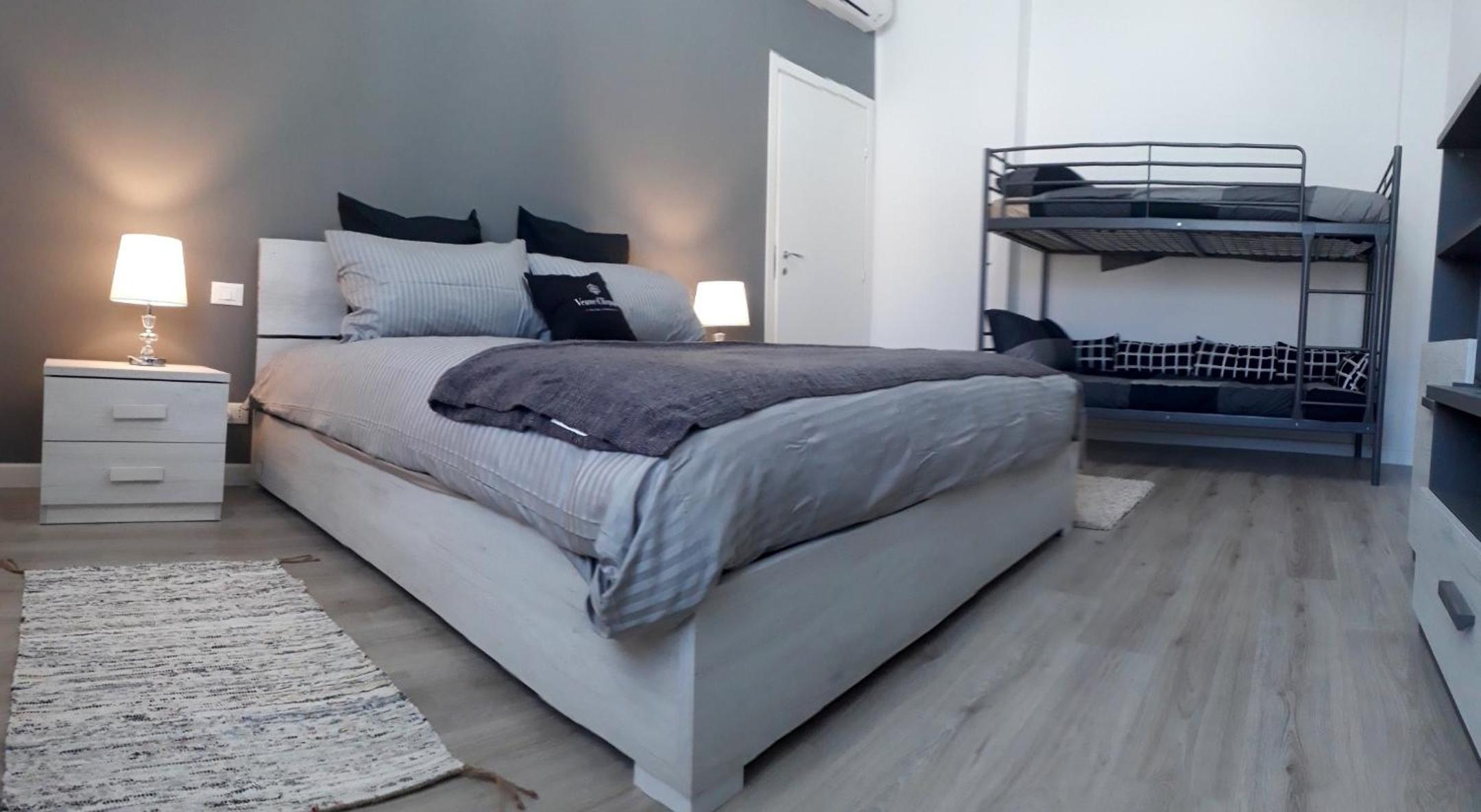 Deluxe Apartment