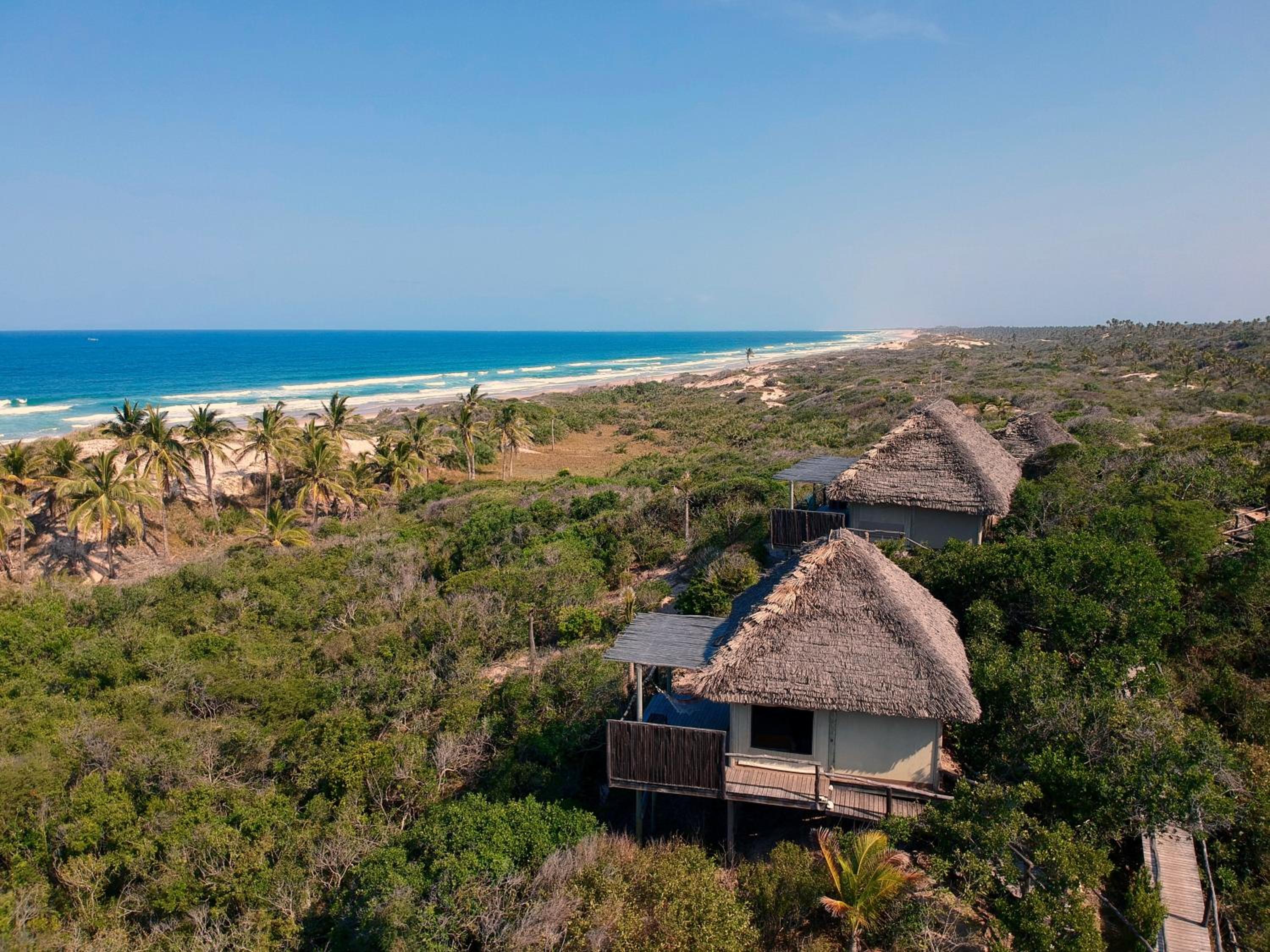 Deluxe King or Twin Room with Balcony and Sea View photo 1