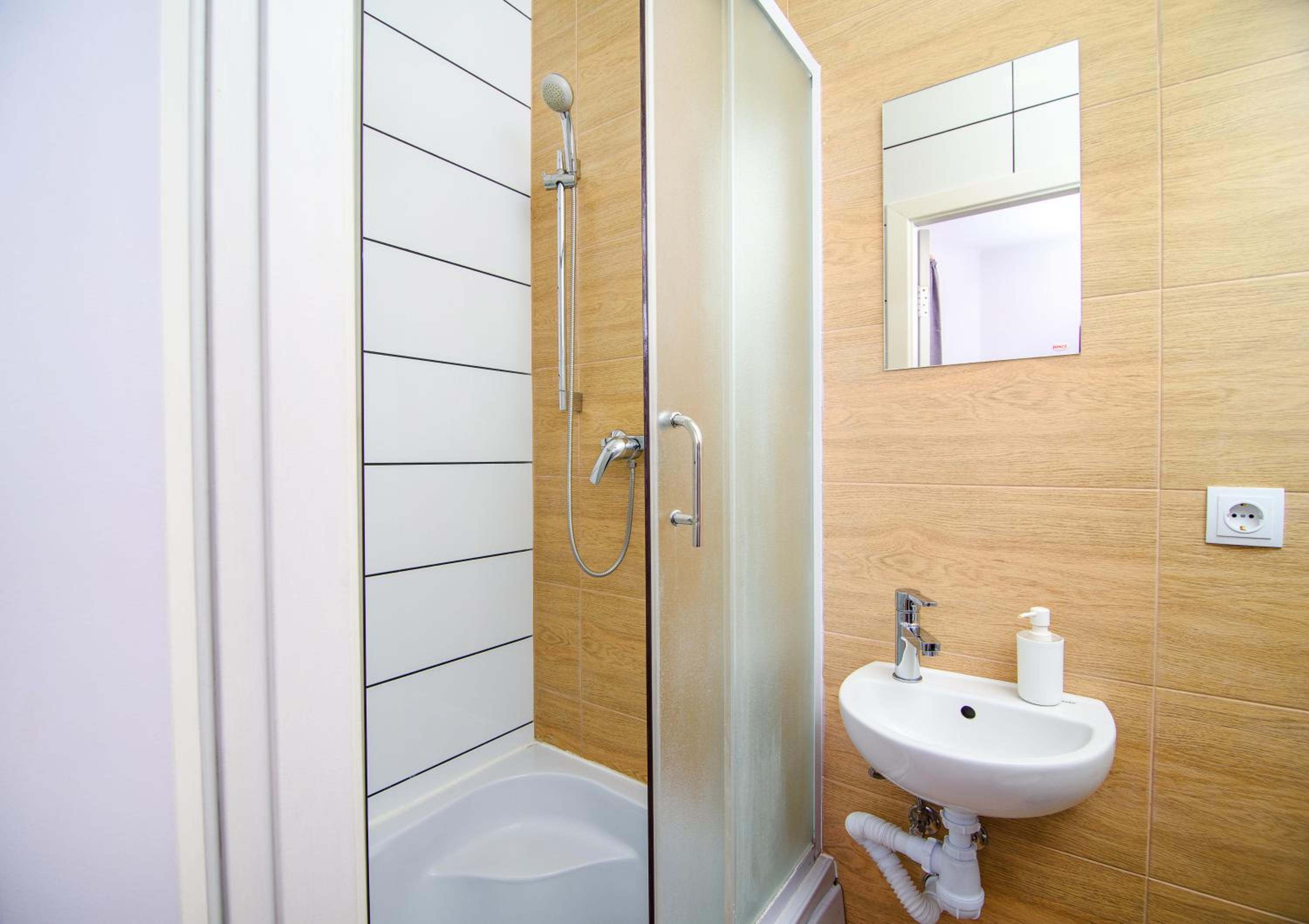 Double Room with Private Bathroom photo 2